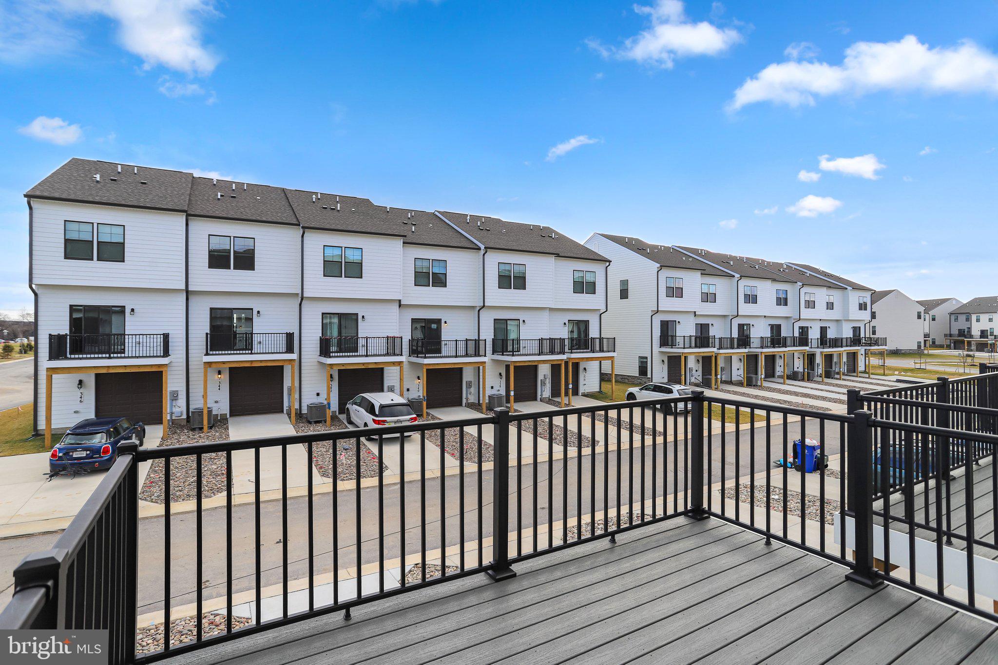 WESTVIEW SOUTH - Residential Lease