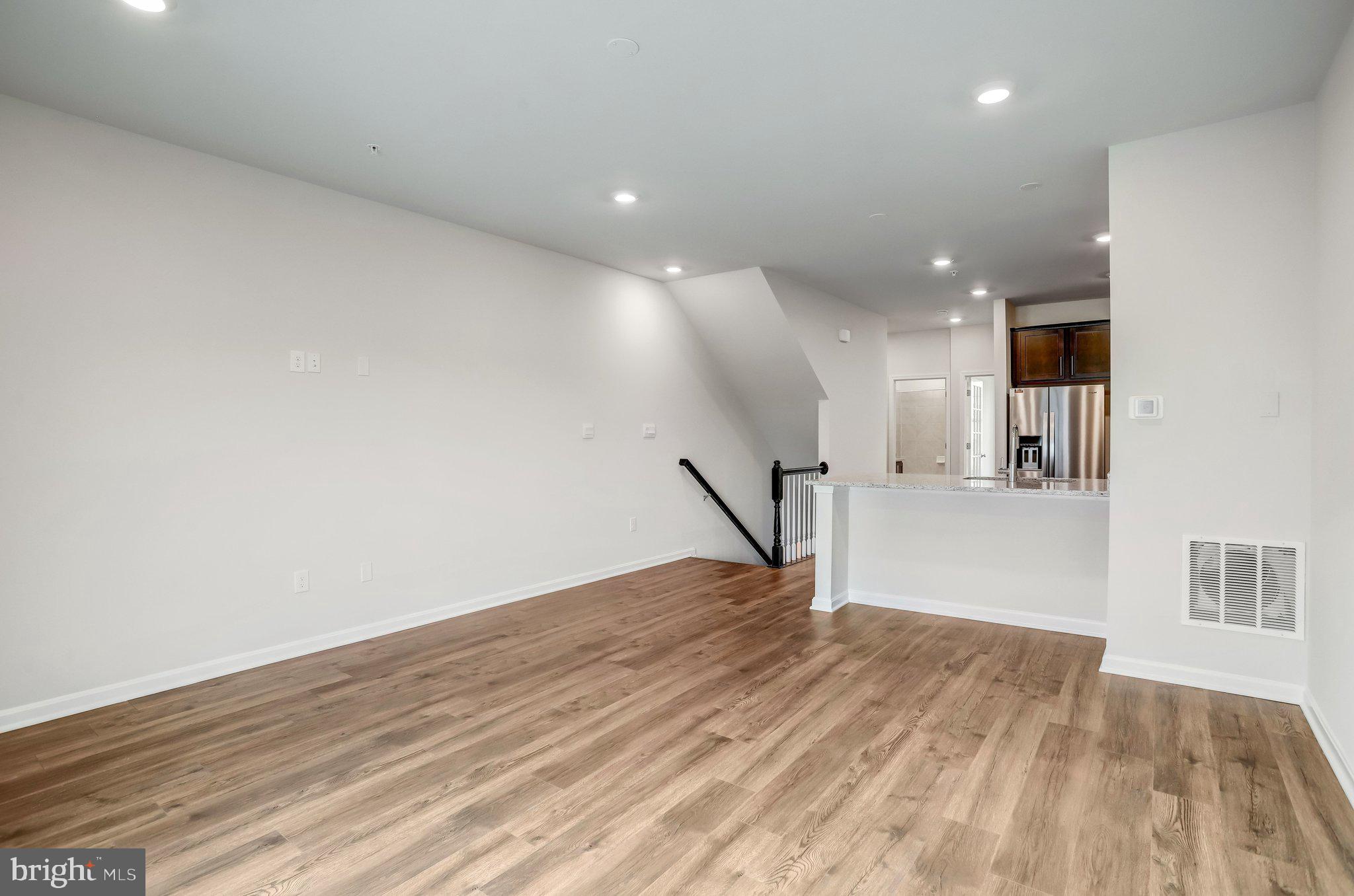 WESTVIEW SOUTH - Residential Lease