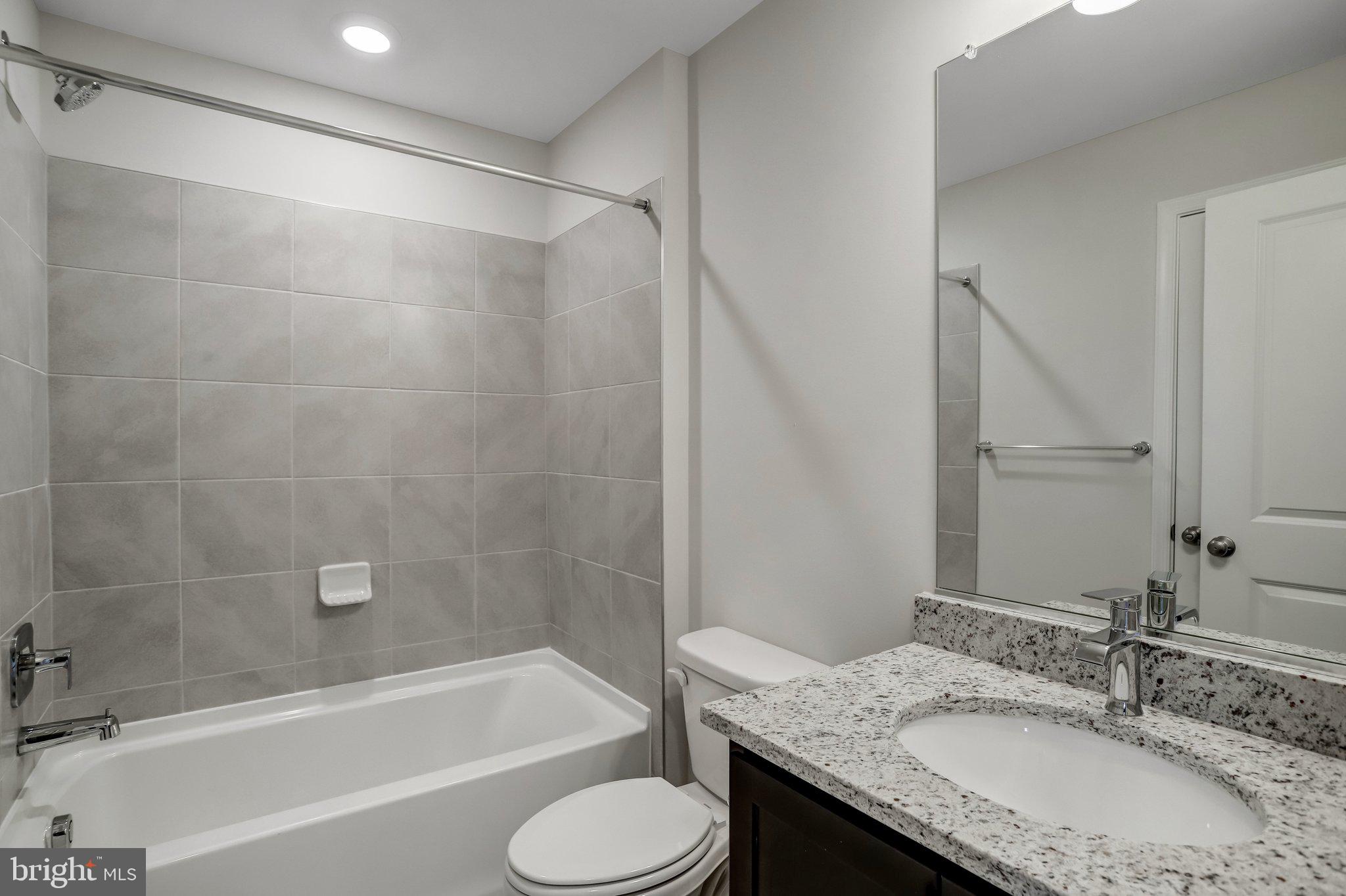 WESTVIEW SOUTH - Residential Lease