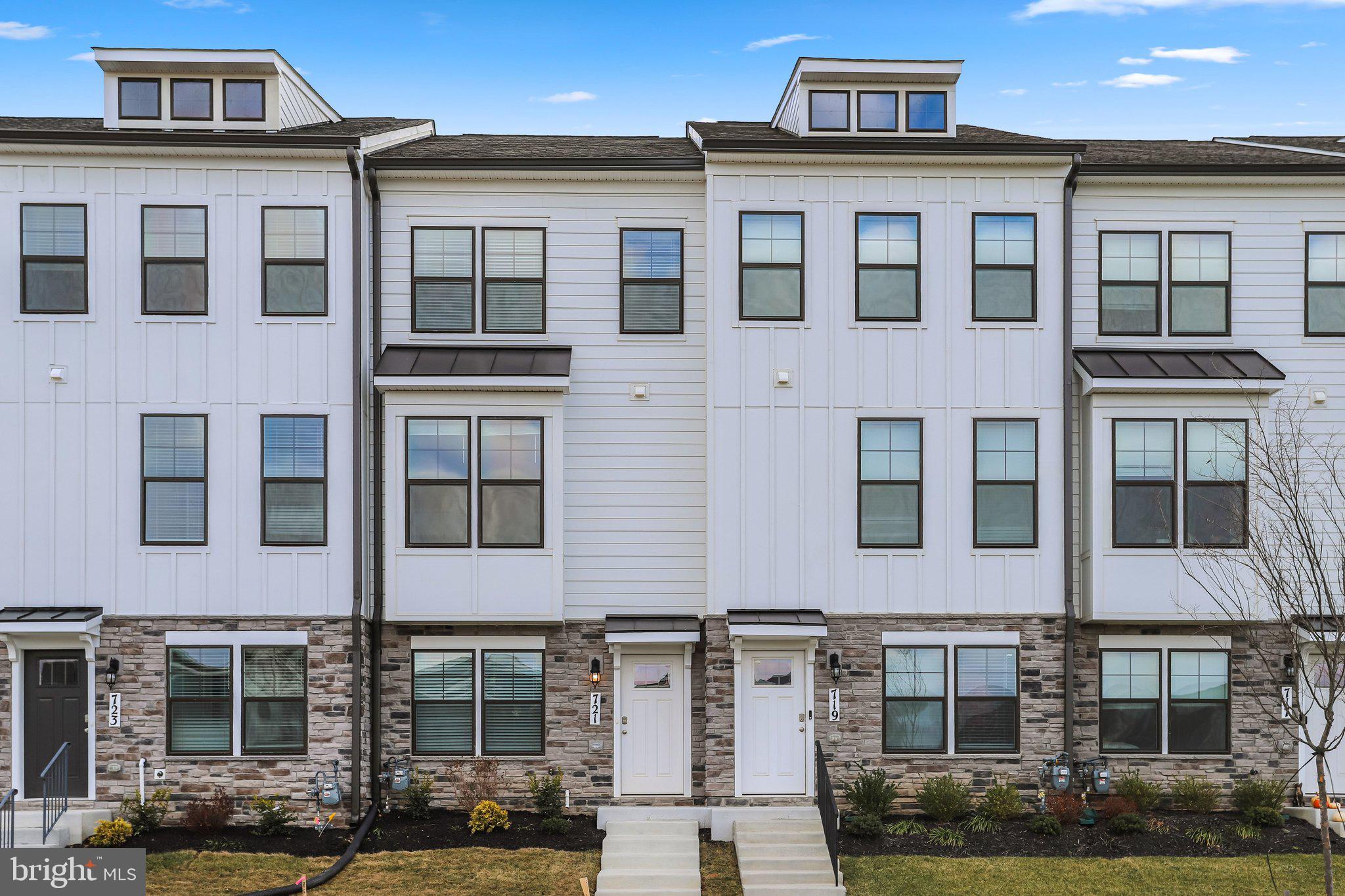 WESTVIEW SOUTH - Residential Lease