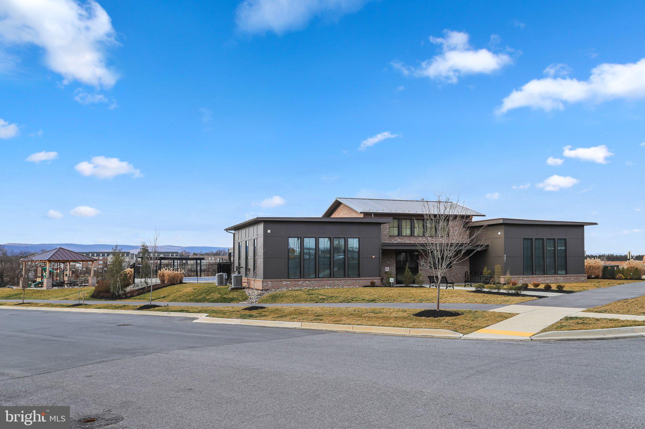 WESTVIEW SOUTH - Residential Lease