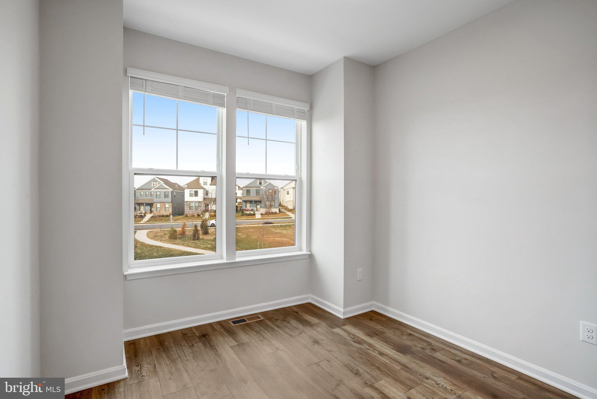 WESTVIEW SOUTH - Residential Lease