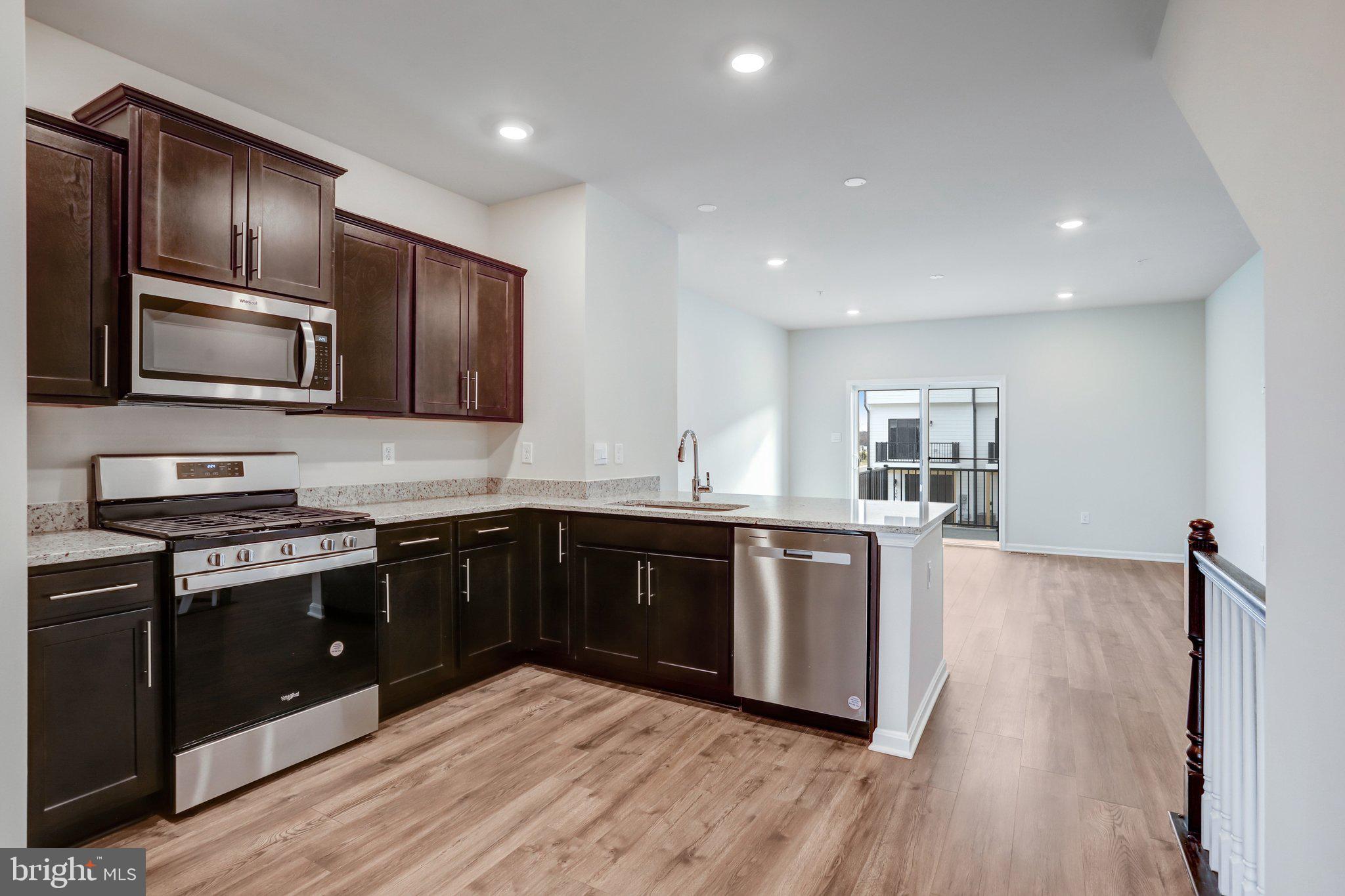 WESTVIEW SOUTH - Residential Lease