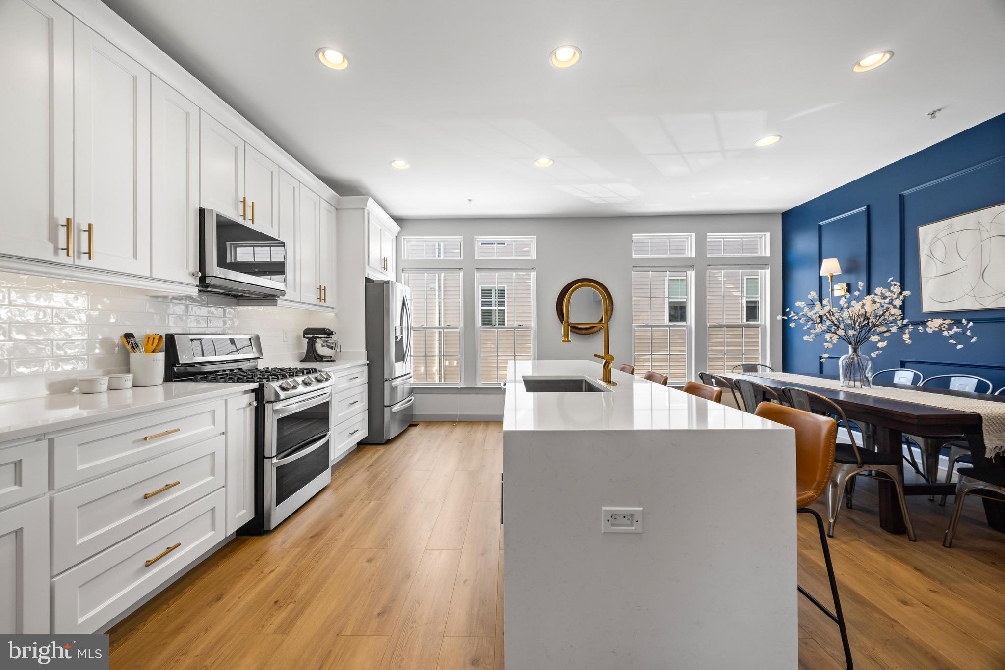 GREEKTOWN - Residential