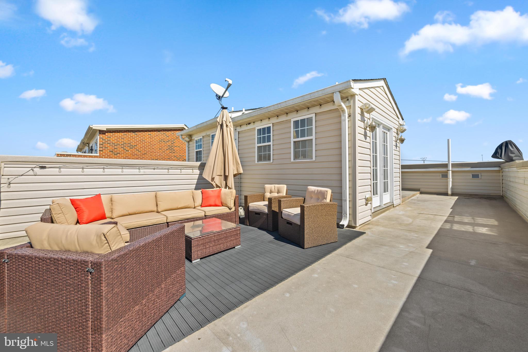 GREEKTOWN - Residential