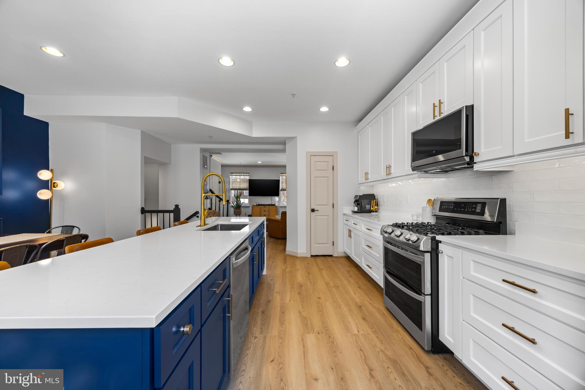 GREEKTOWN - Residential