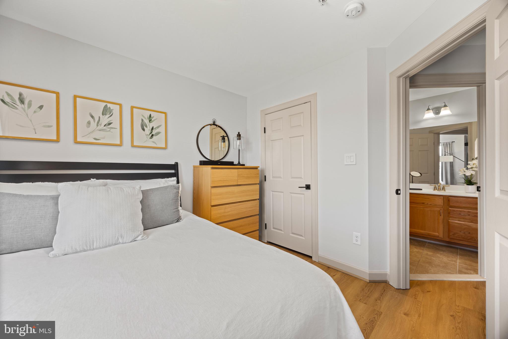 GREEKTOWN - Residential