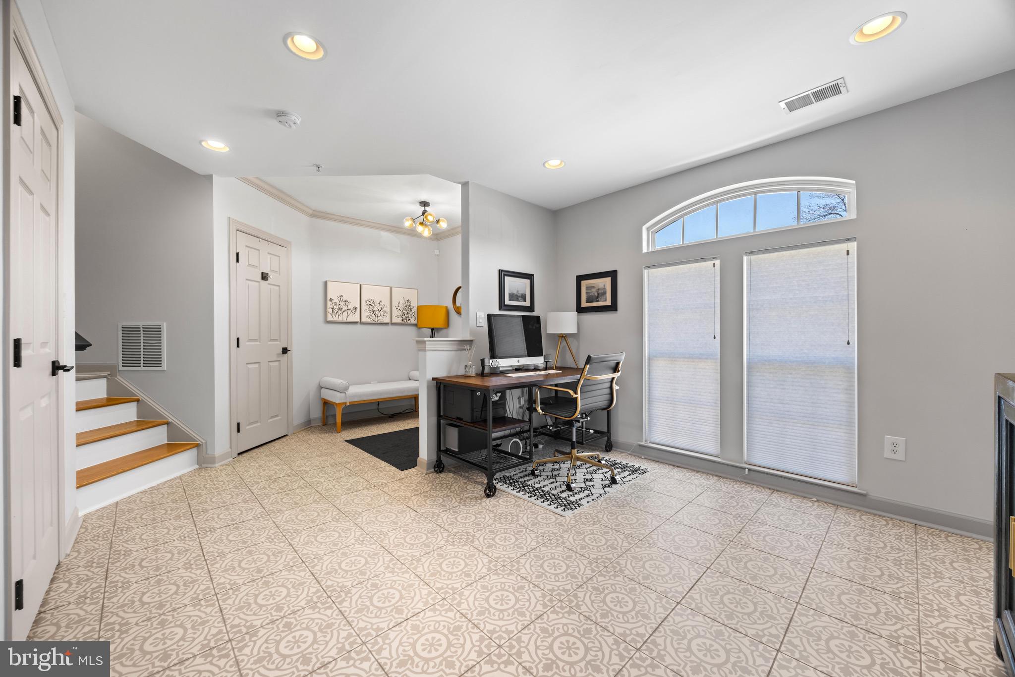 GREEKTOWN - Residential