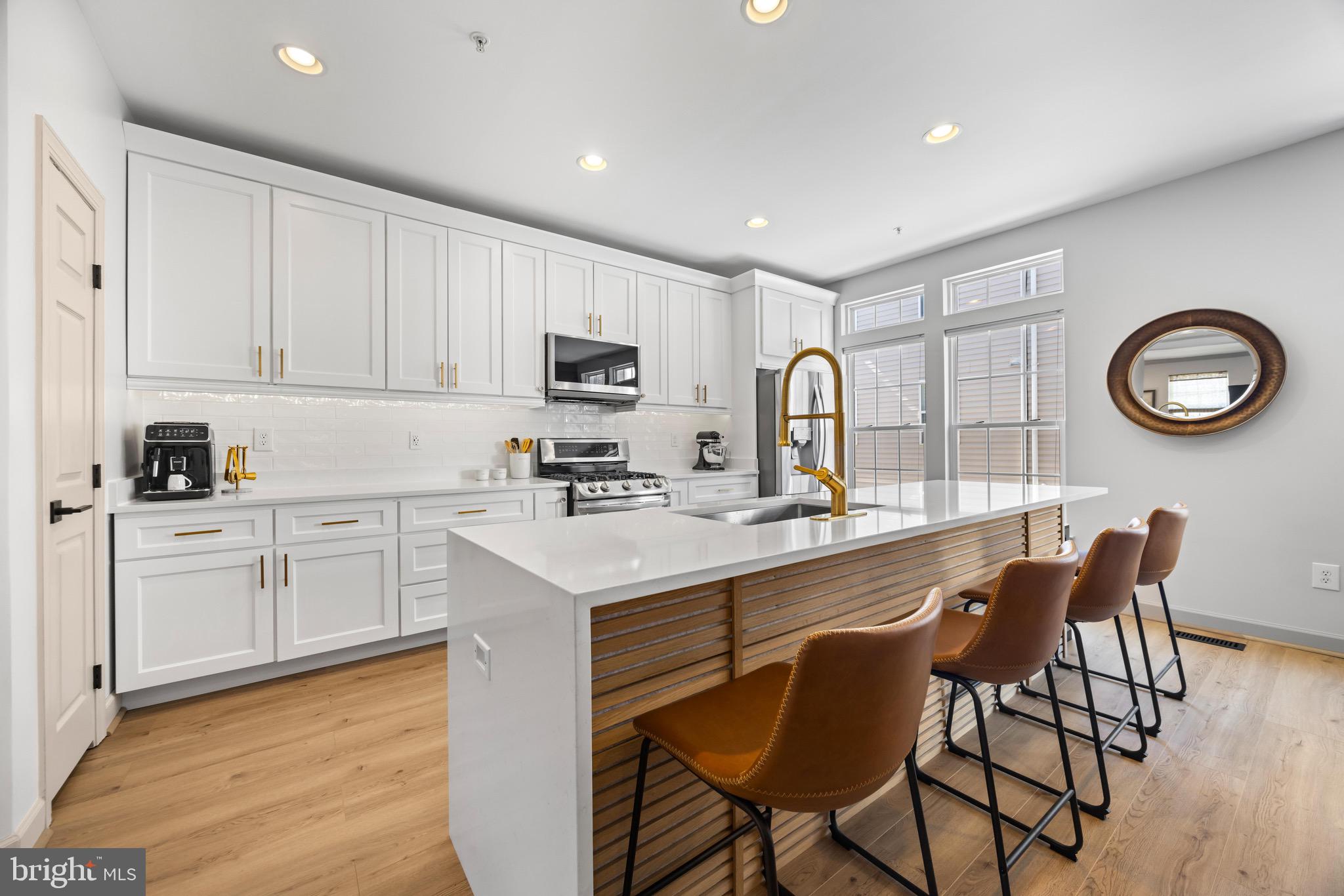 GREEKTOWN - Residential