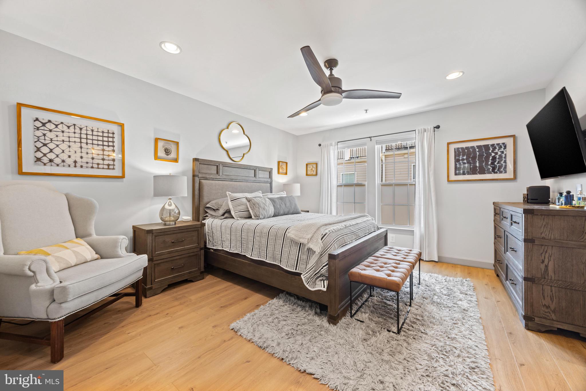 GREEKTOWN - Residential