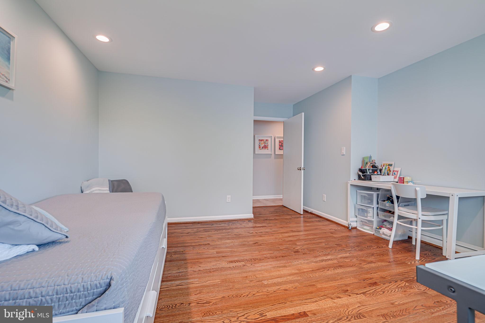 DUNLOP HILLS - Residential