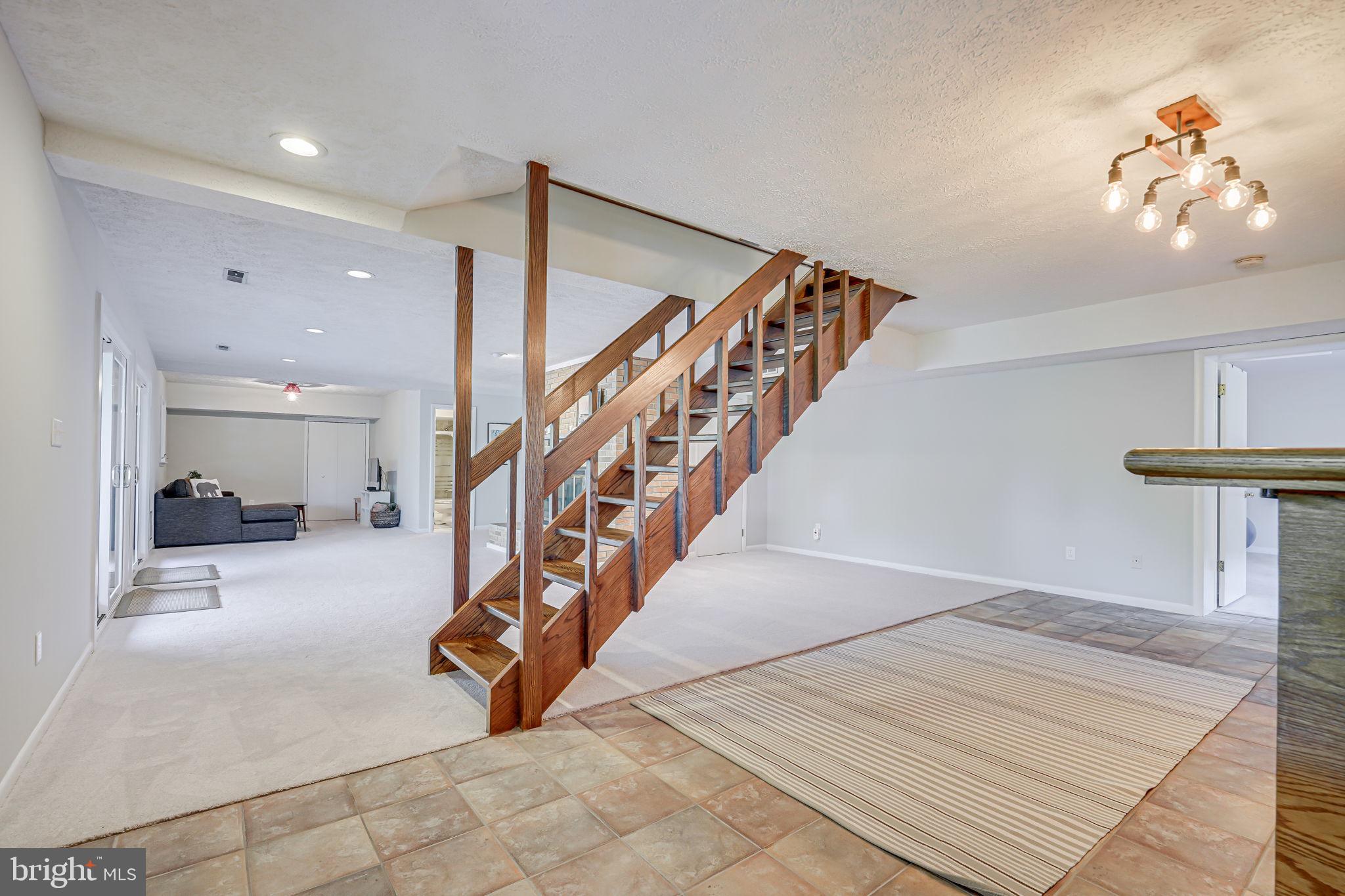 DUNLOP HILLS - Residential