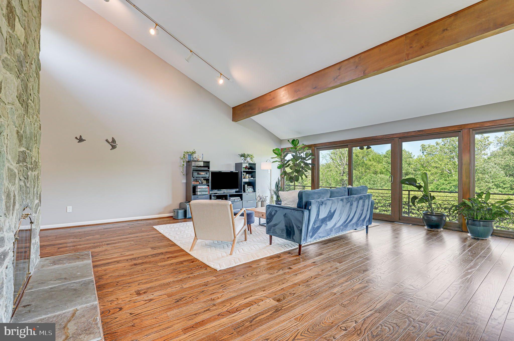 DUNLOP HILLS - Residential