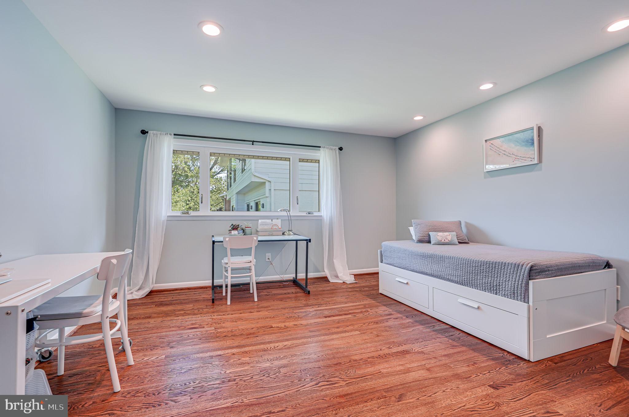 DUNLOP HILLS - Residential