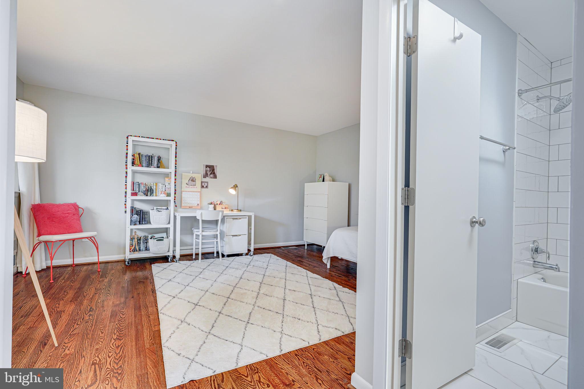 DUNLOP HILLS - Residential