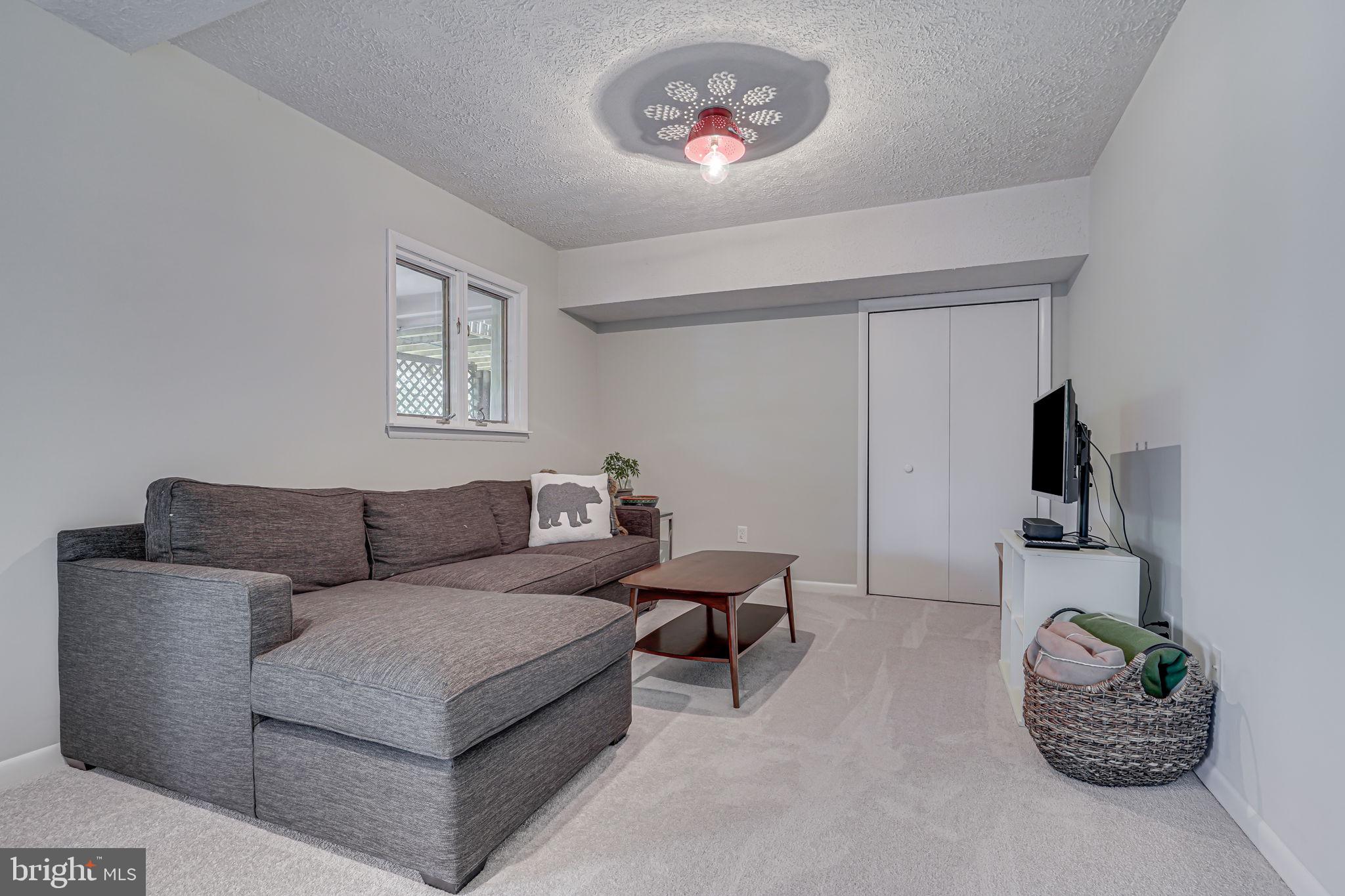 DUNLOP HILLS - Residential