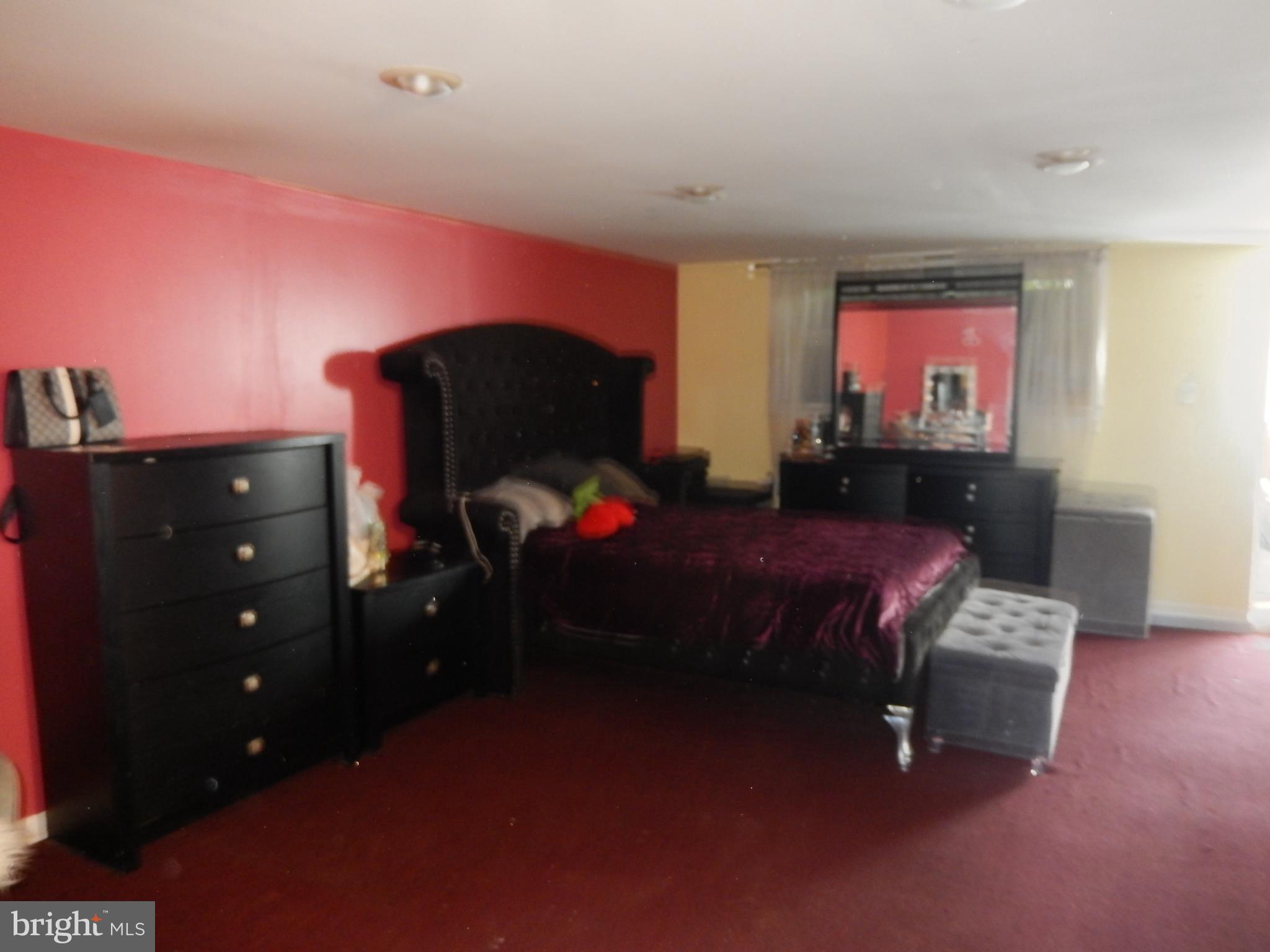 ASHTON-WOODENBRIDGE - Residential