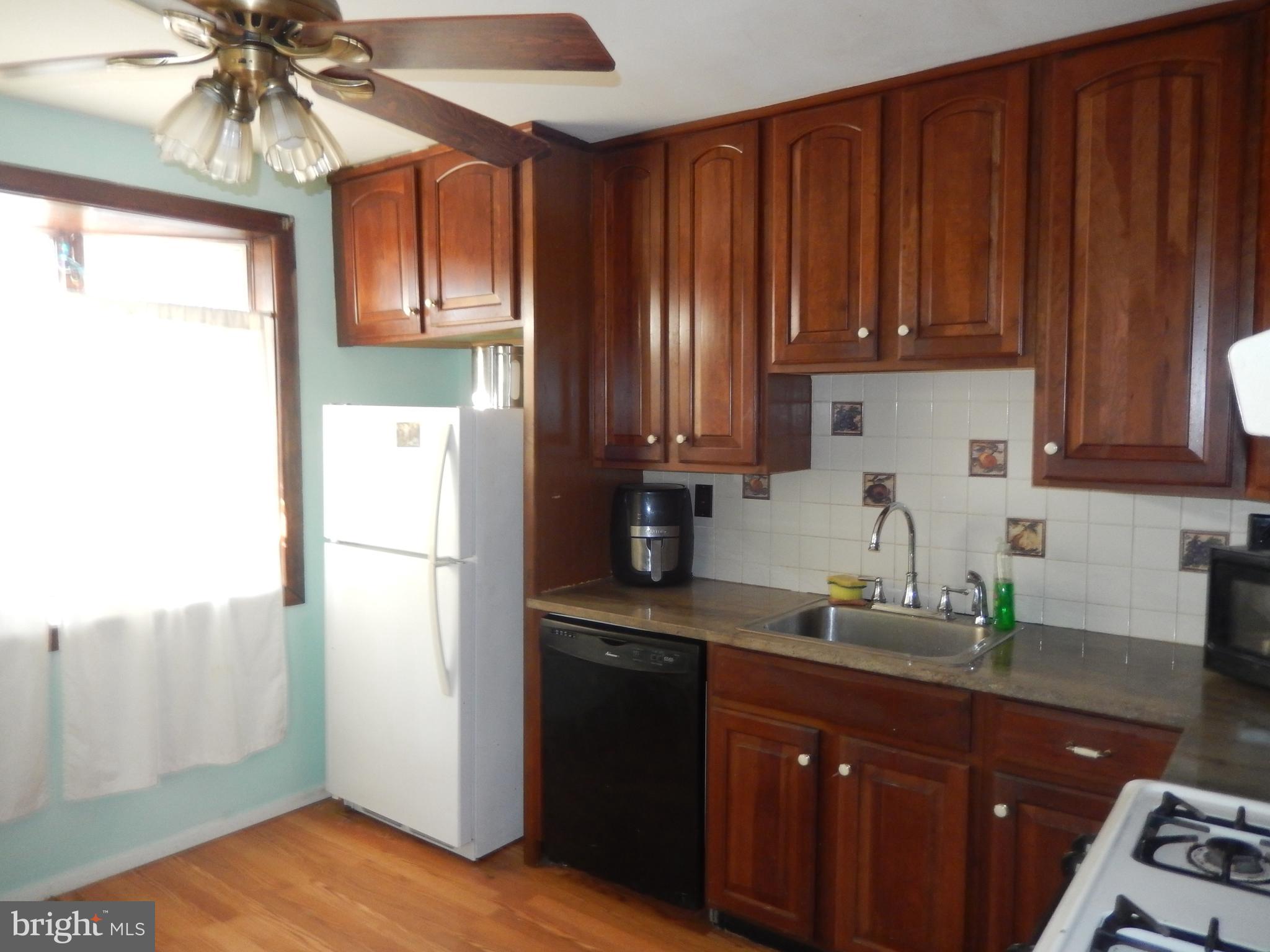 ASHTON-WOODENBRIDGE - Residential