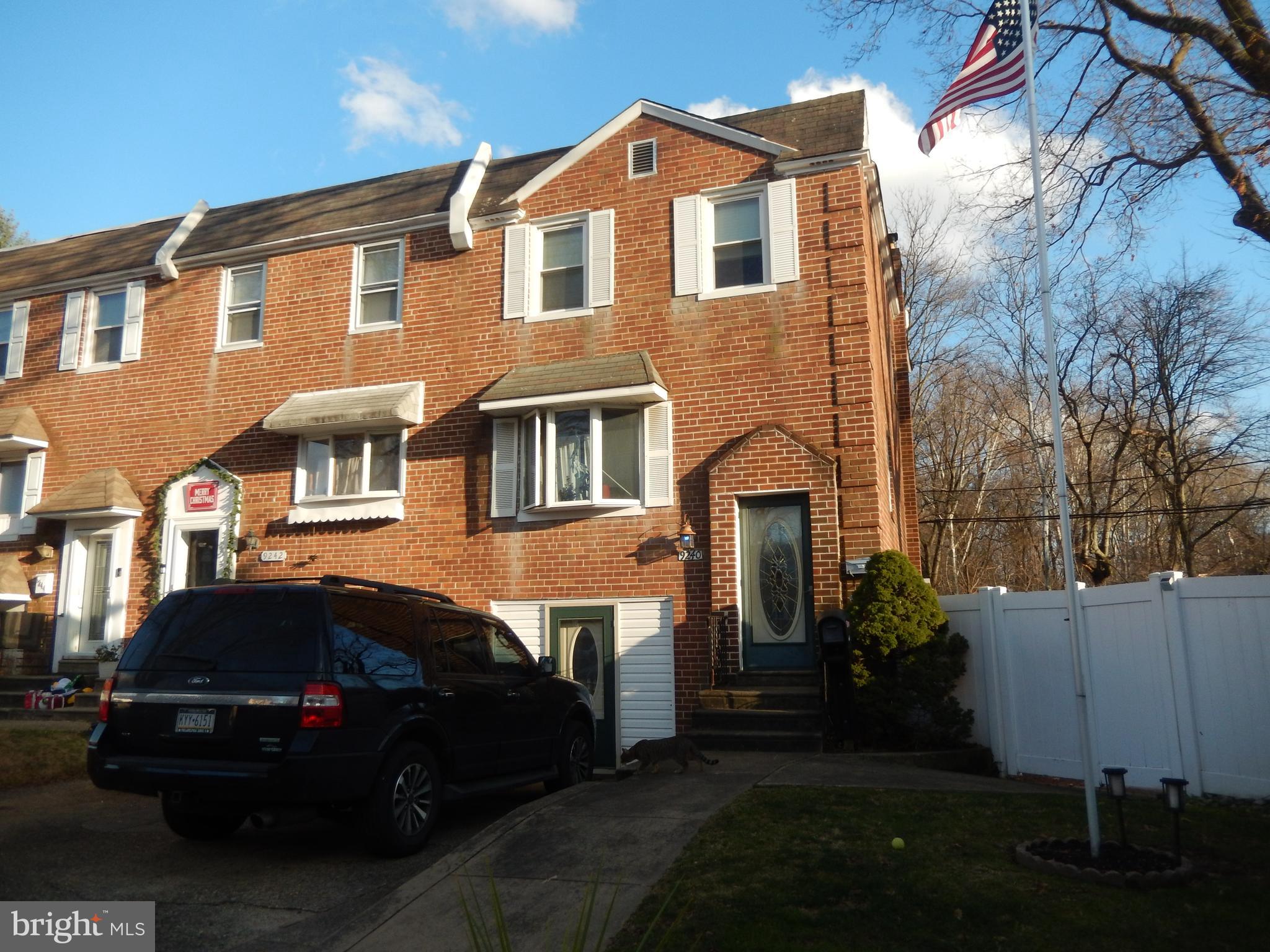 ASHTON-WOODENBRIDGE - Residential