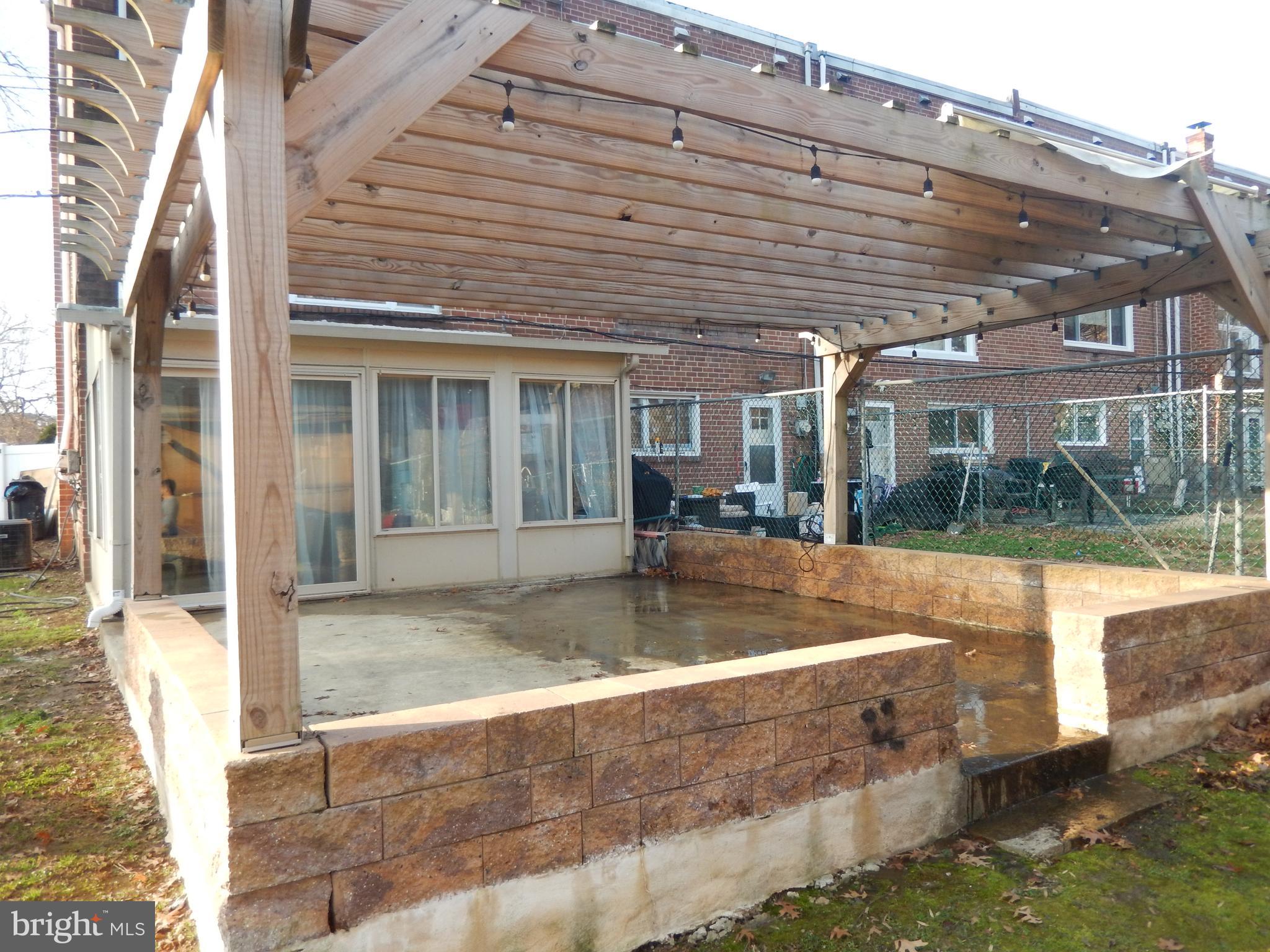 ASHTON-WOODENBRIDGE - Residential