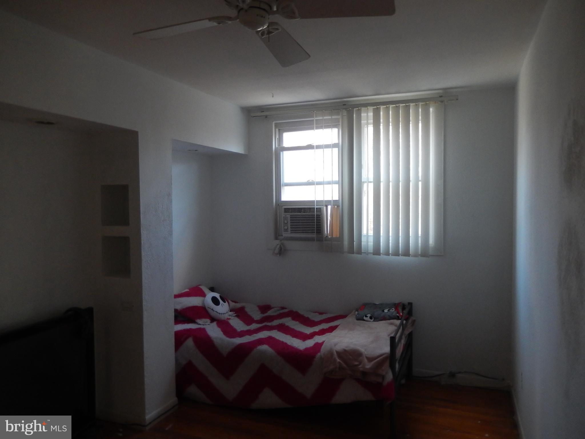 ASHTON-WOODENBRIDGE - Residential