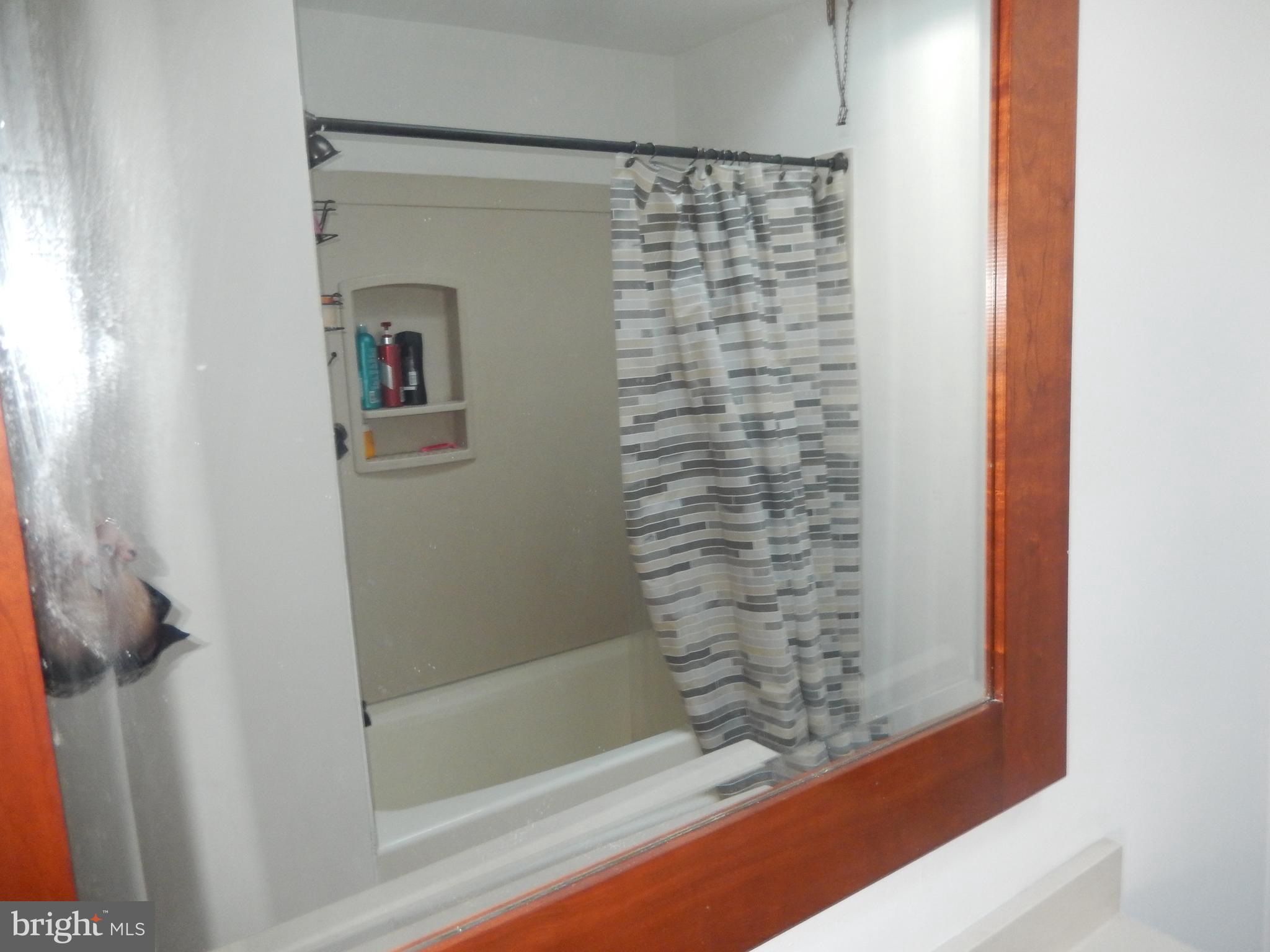 ASHTON-WOODENBRIDGE - Residential