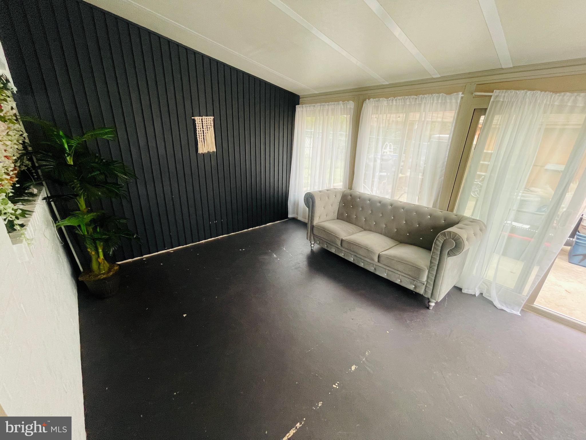 ASHTON-WOODENBRIDGE - Residential