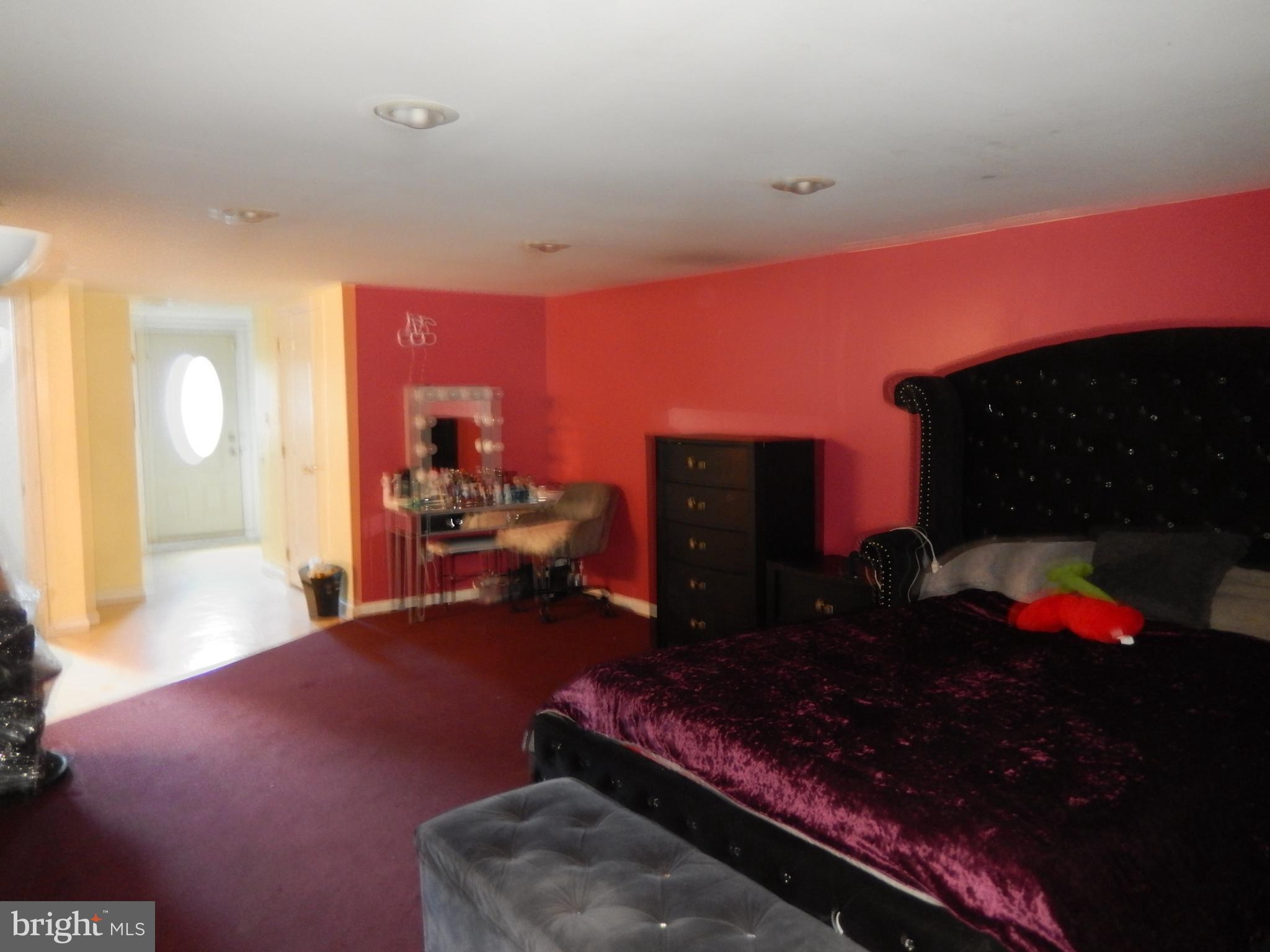 ASHTON-WOODENBRIDGE - Residential