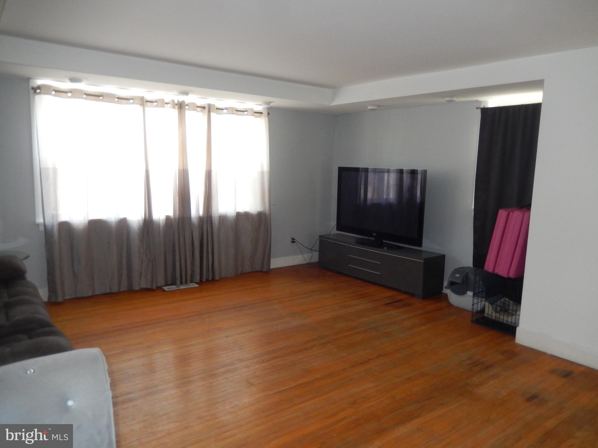 ASHTON-WOODENBRIDGE - Residential