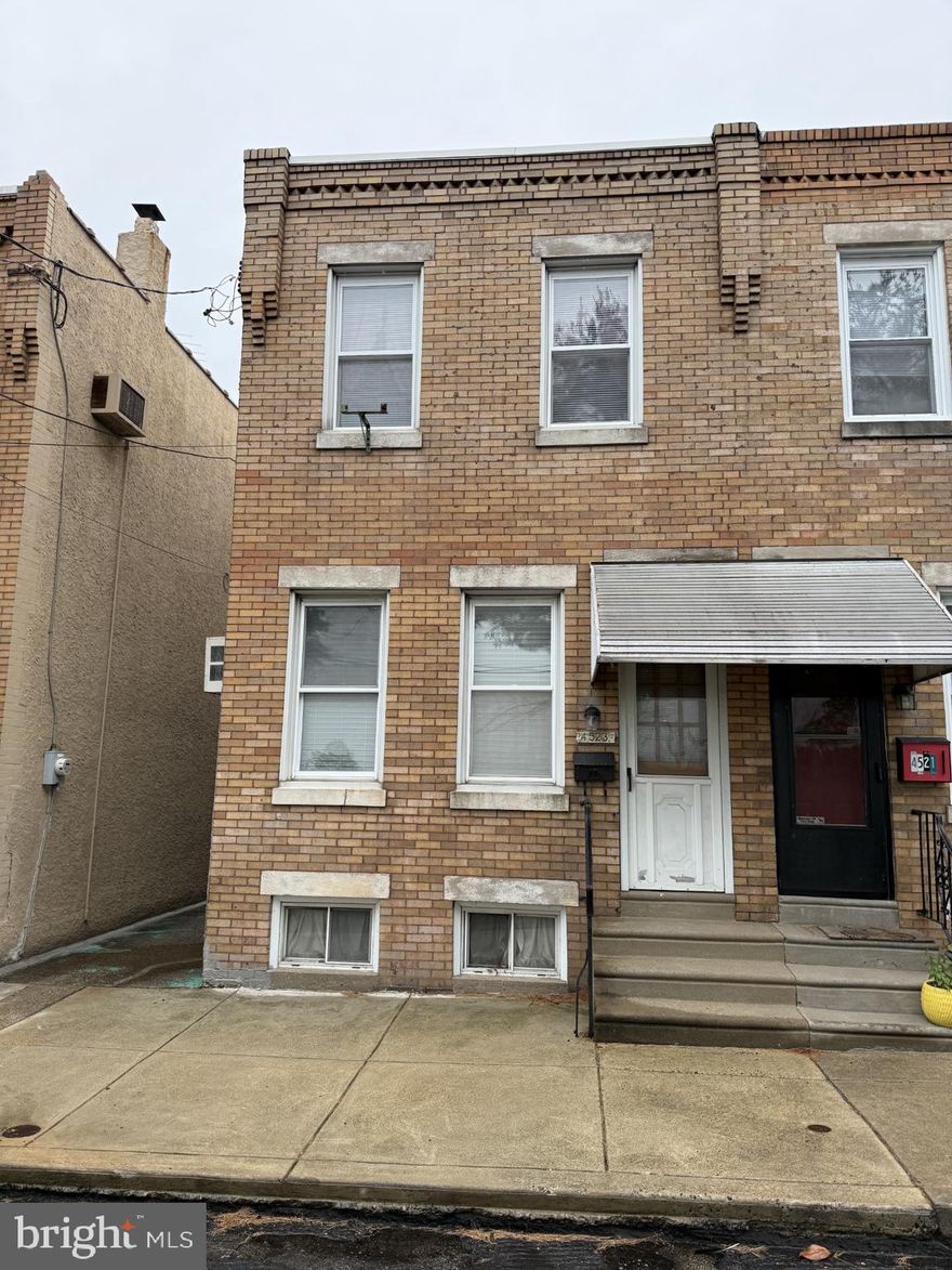 This property is  a spacious twin with 3 bedrooms-1 Bath on a quiet street in the highly sought after Bridesburg section of Philadelphia. Ultra modern eat-in kitchen with wood cabinets, decorative stone backsplash, formica counters and recessed lighting.  Ultra modern 3 pc. bath with stall shower and vinyl floor.  Vinyl replacement windows t/o, rear covered porch and fenced yard. Exterior woodwork in maintenance free.  Property is in move in condition. It is conveniently located near major highways and public transportation. A must see Bridesburg beauty!