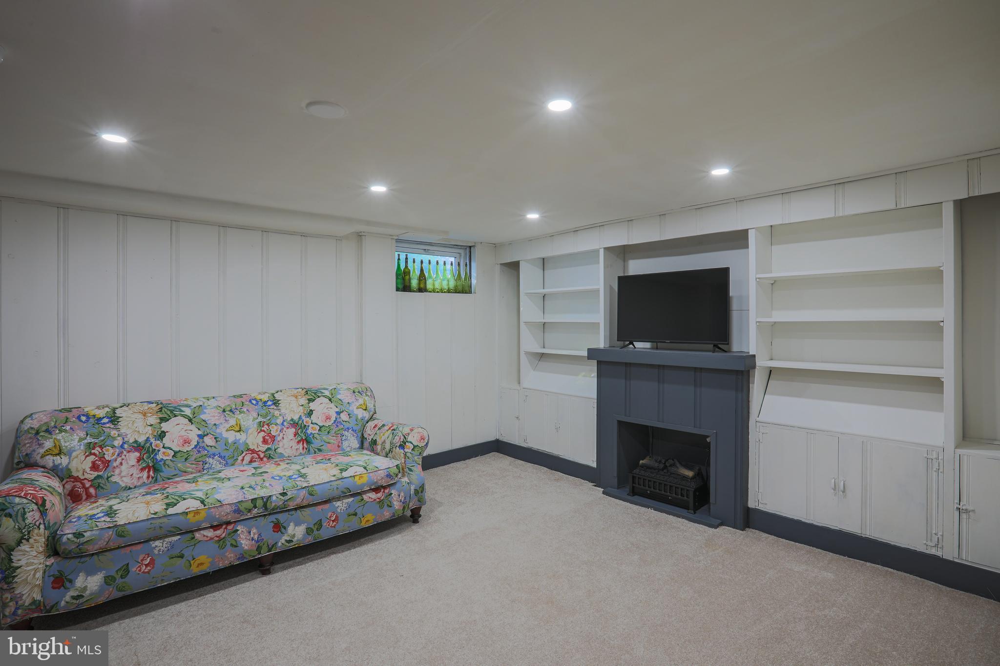 RIDGELY HEIGHTS - Residential