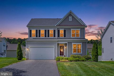 Photo of 12160 Aster Road, BRISTOW, VA 20136 (MLS # VAPW2118804)
