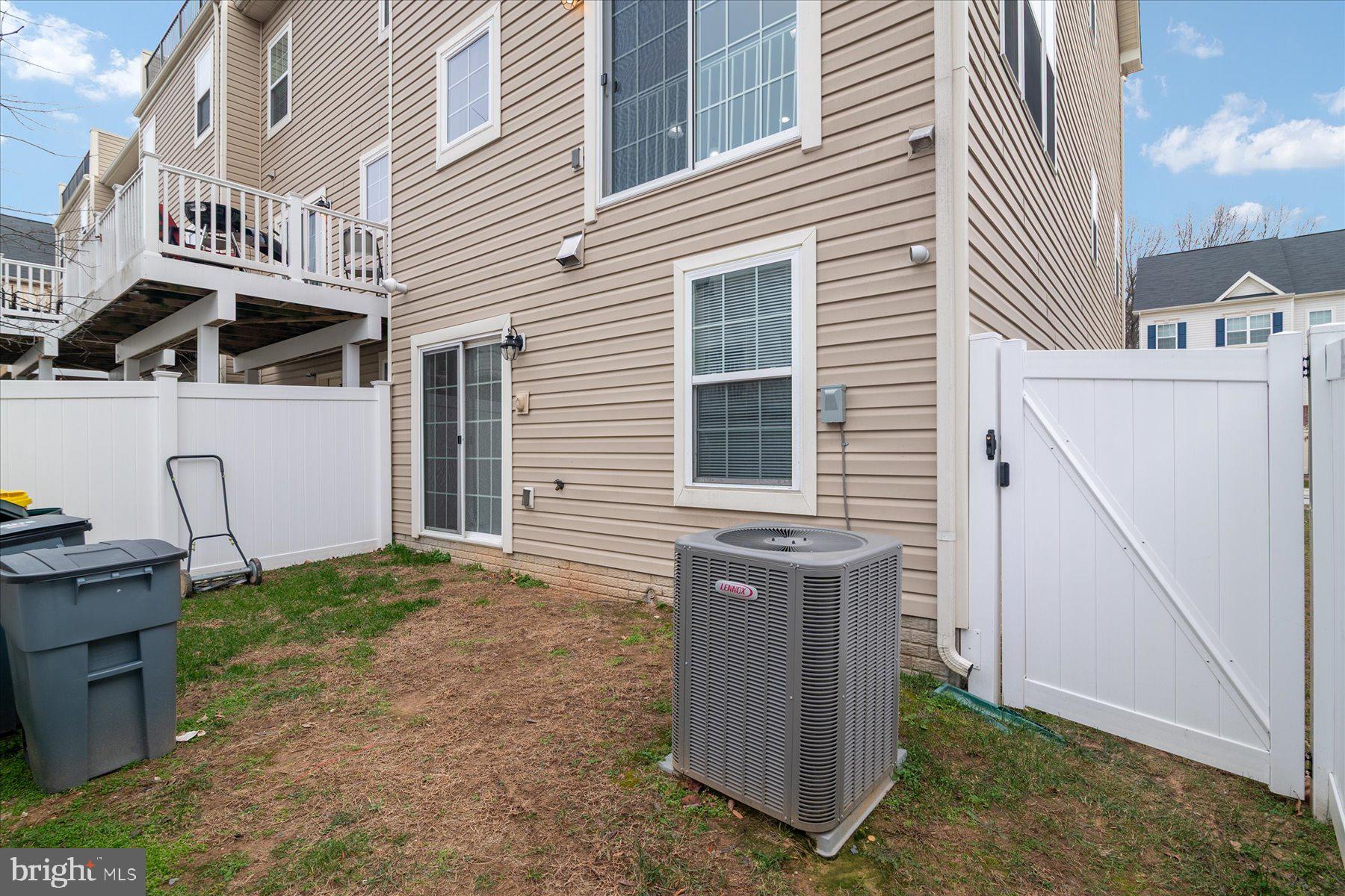 TANYARD SPRINGS - Residential