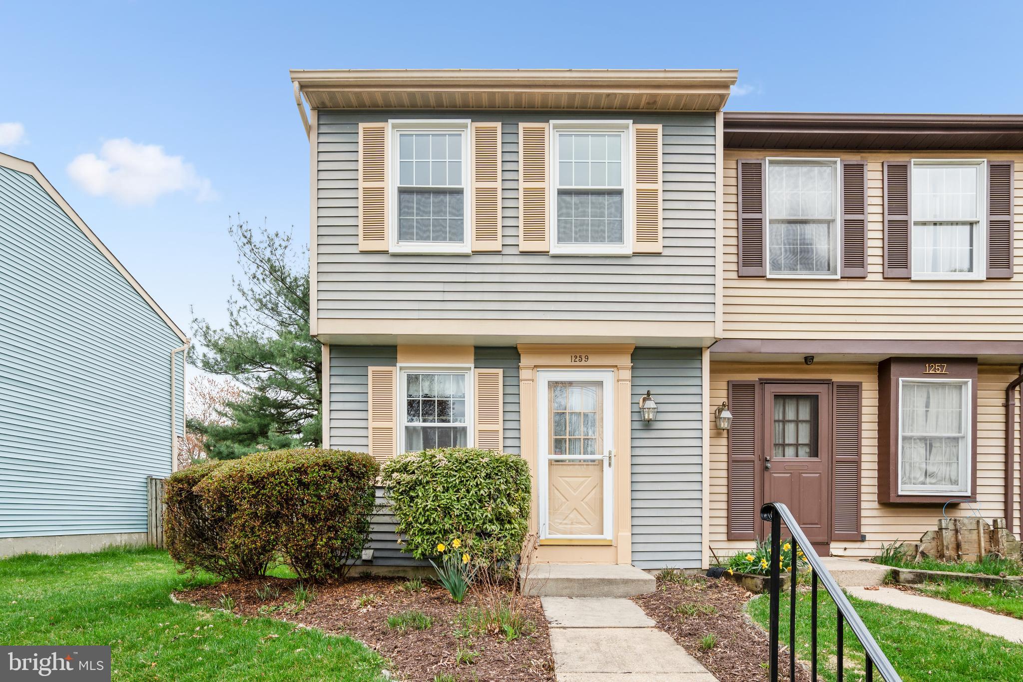 OAK SPRINGS - Residential