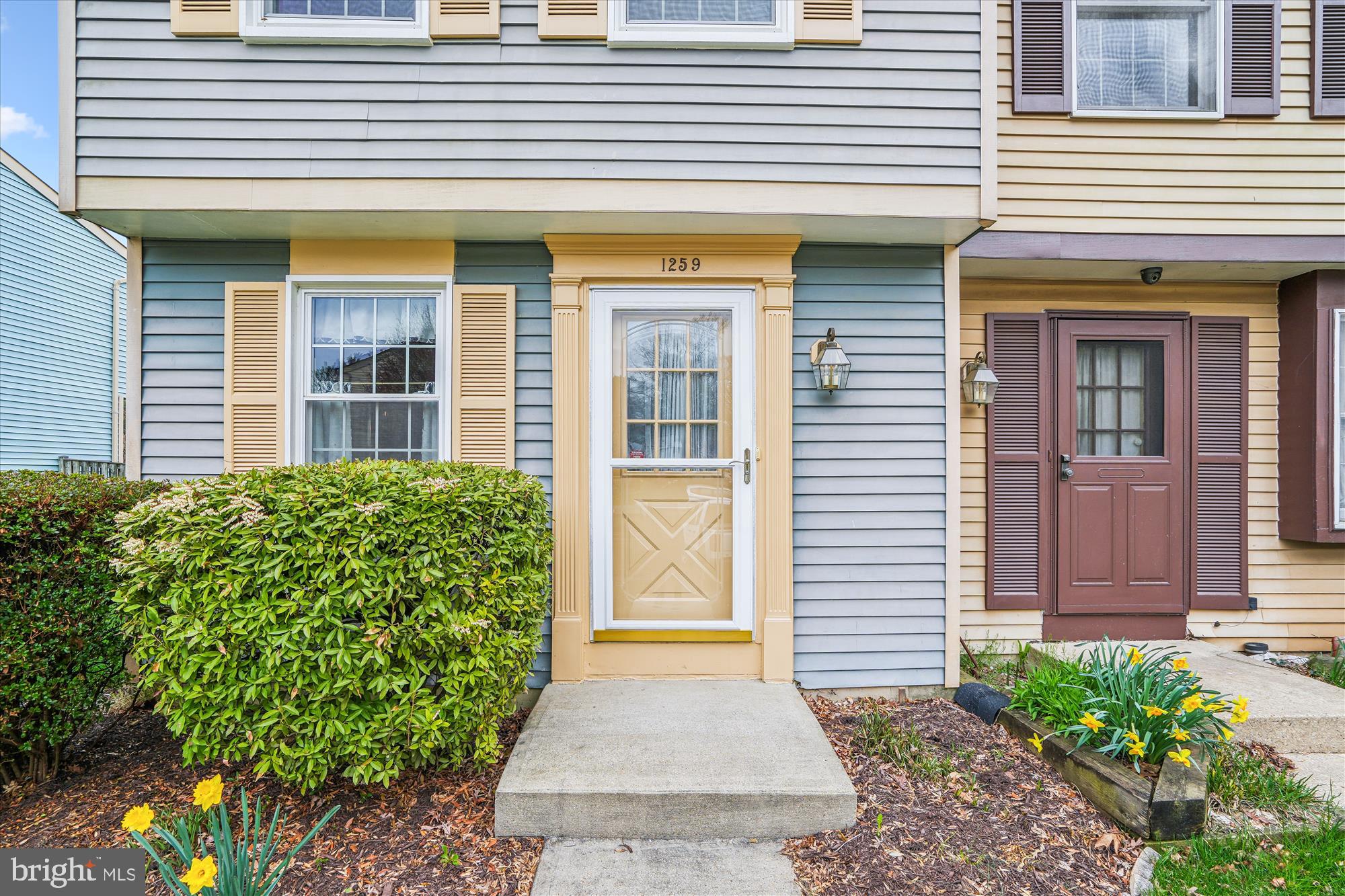 OAK SPRINGS - Residential