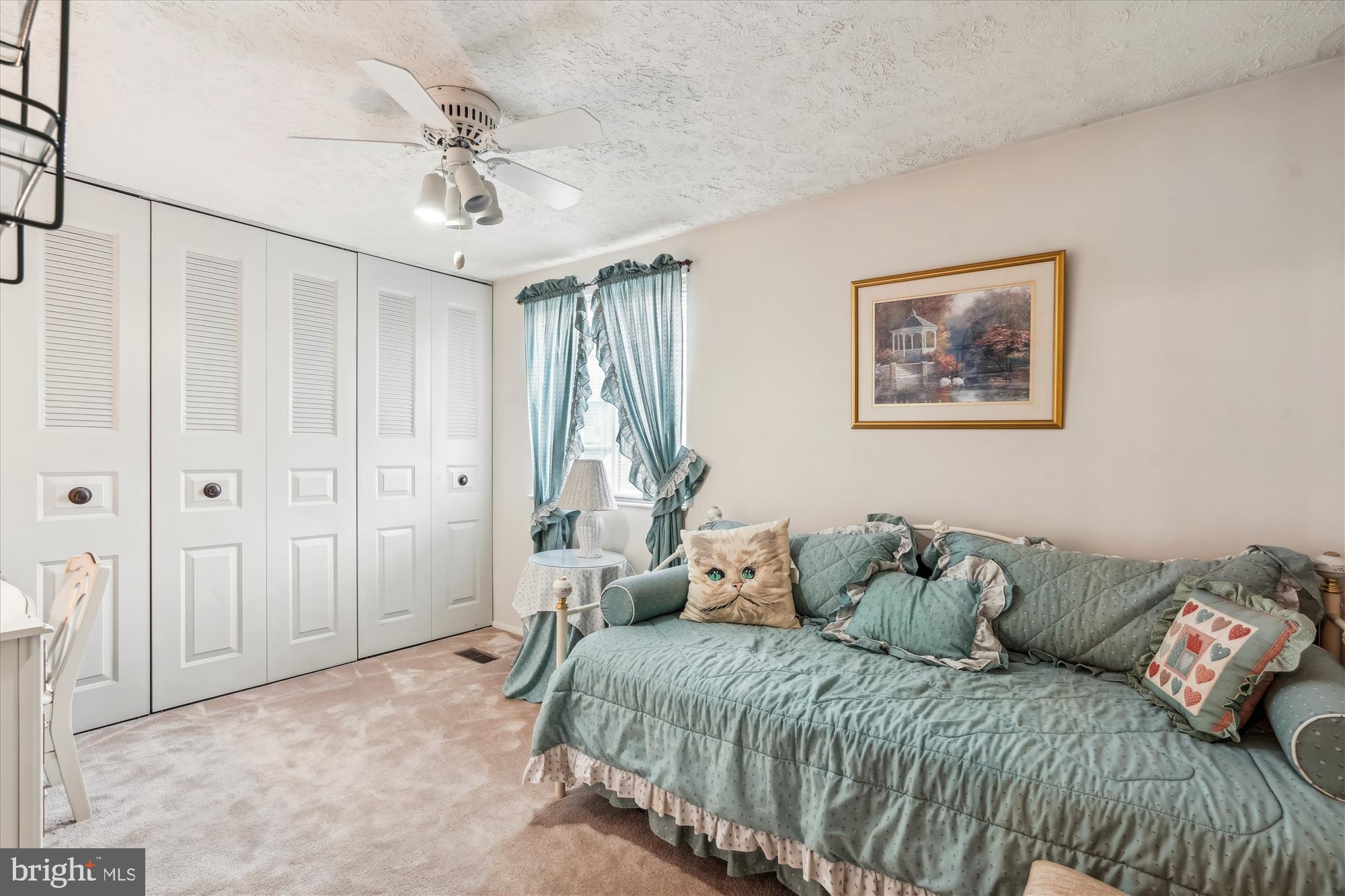 OAK SPRINGS - Residential