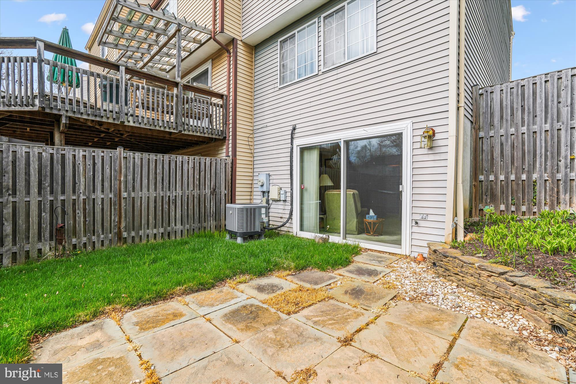 OAK SPRINGS - Residential