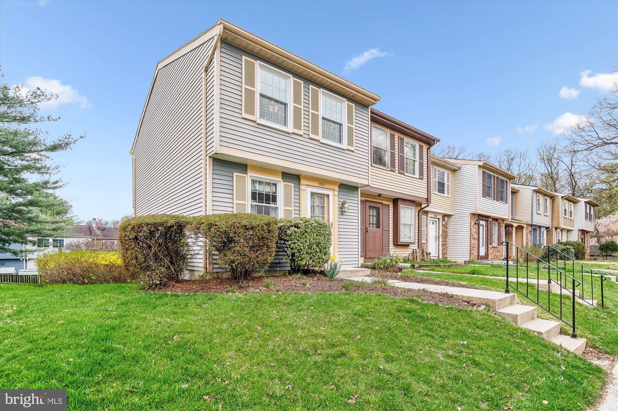 OAK SPRINGS - Residential