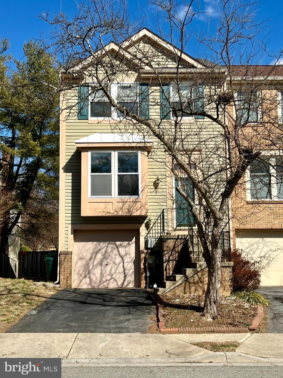 Tenant-occupied until July 6th. Available date for new tenants: July 7th. Bright end unit townhome features 3 bedrooms, 2.5 bath. Spacious Kitchen, hardwood floors throughout main level, cathedral ceilings in bedrooms. Fully finished walk out basement, wood burning fireplace, large deck, fenced rear yard, full size washer and dryer. One Car Garage with driveway. Community Pool & Tennis Courts. So close to Rio, Crown & Kentlands! Easy access to 370/270, NCI & NIST! Pets would be considered case by case with pet deposit($500/pet) and pet rent($50/pet/month). No smoking. 720+ credit scores are preferred.