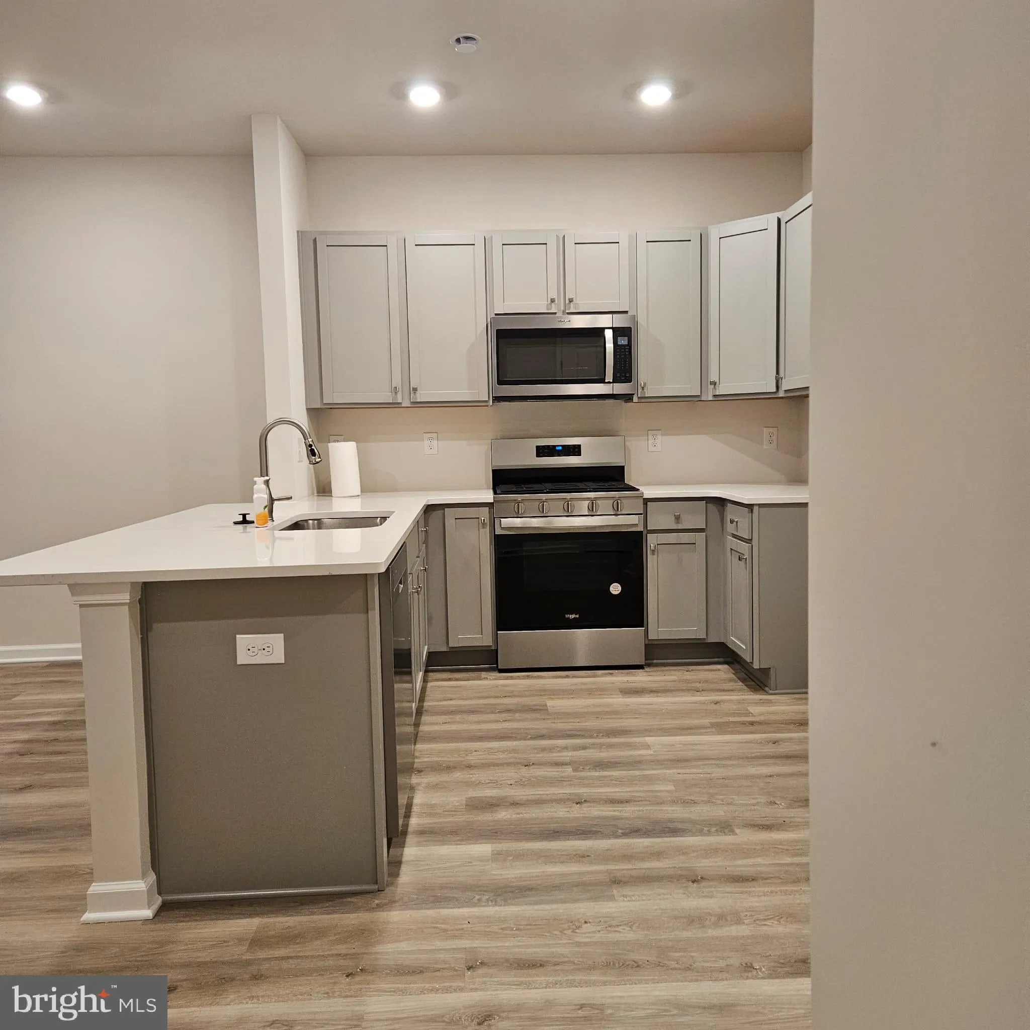 Westampton, New Jersey 08060, United States, 3 Bedrooms Bedrooms, ,2 BathroomsBathrooms,Residential,Contingent,128491