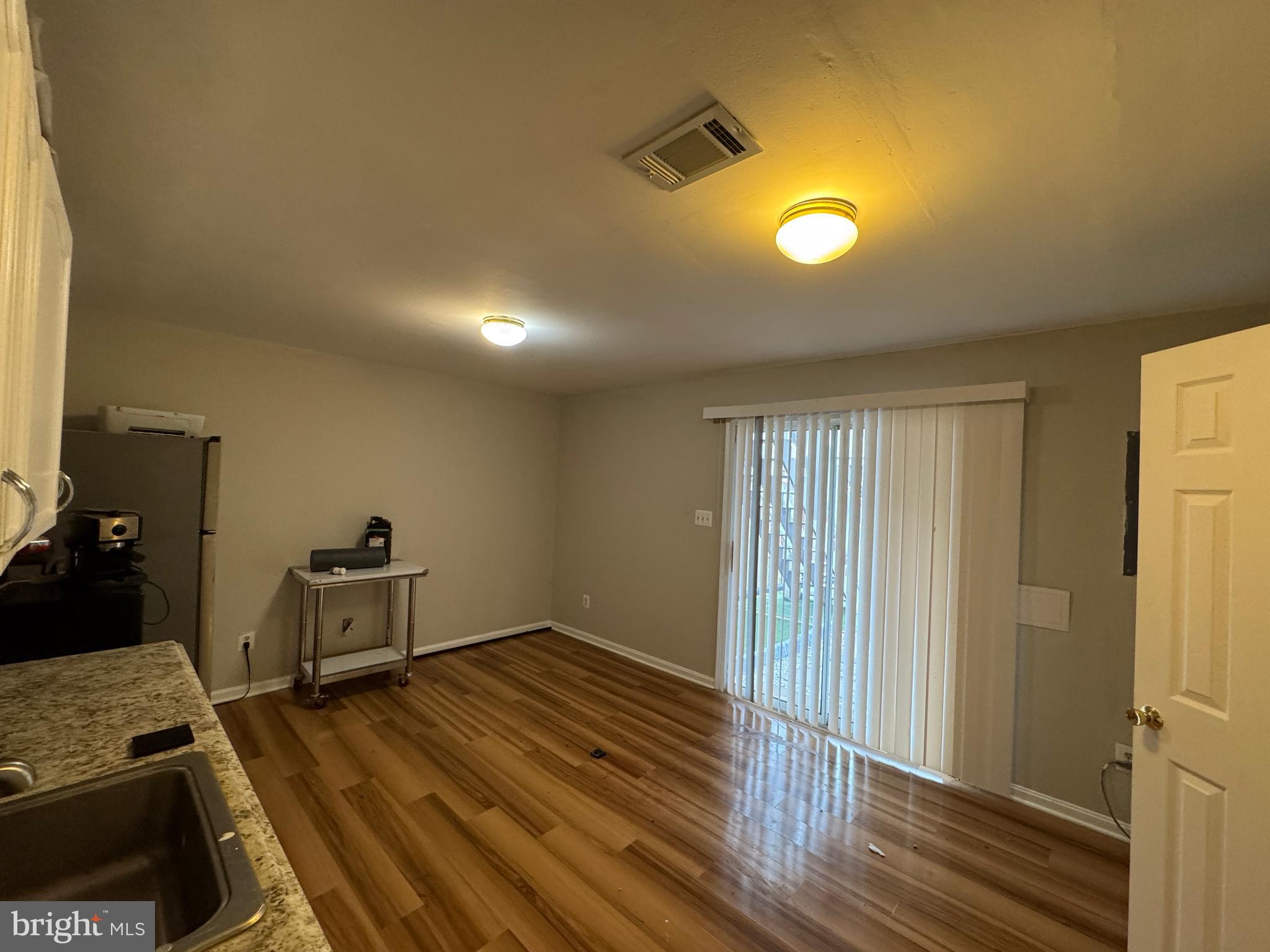 EXETER - Residential Lease