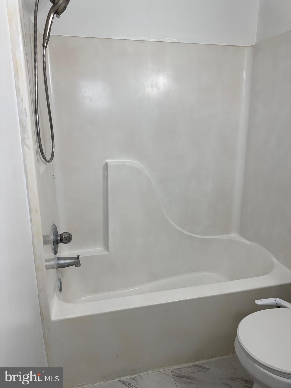 EXETER - Residential Lease