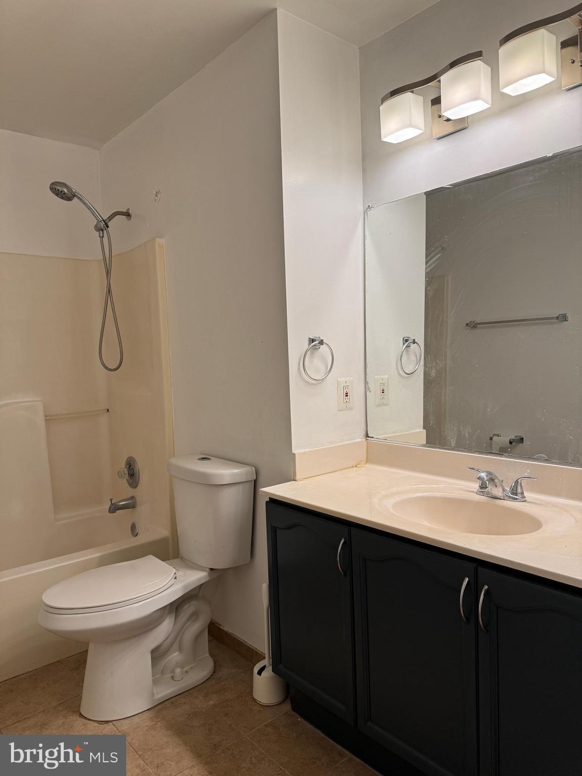 EXETER - Residential Lease