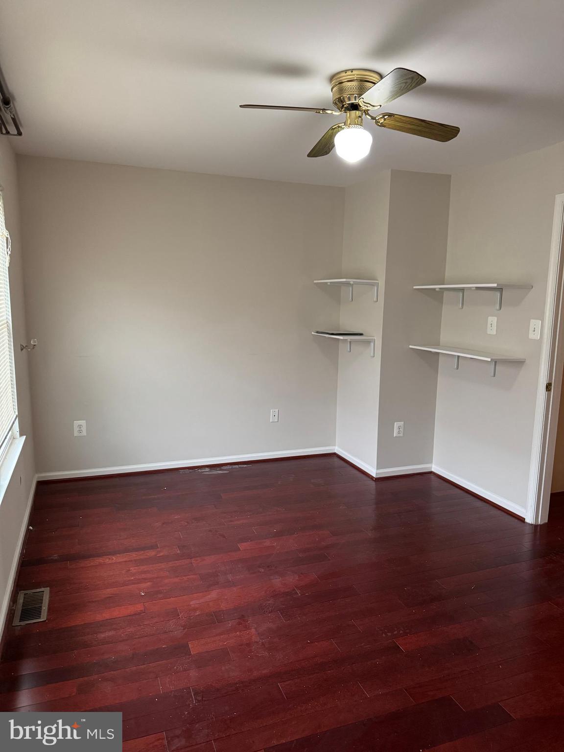 EXETER - Residential Lease