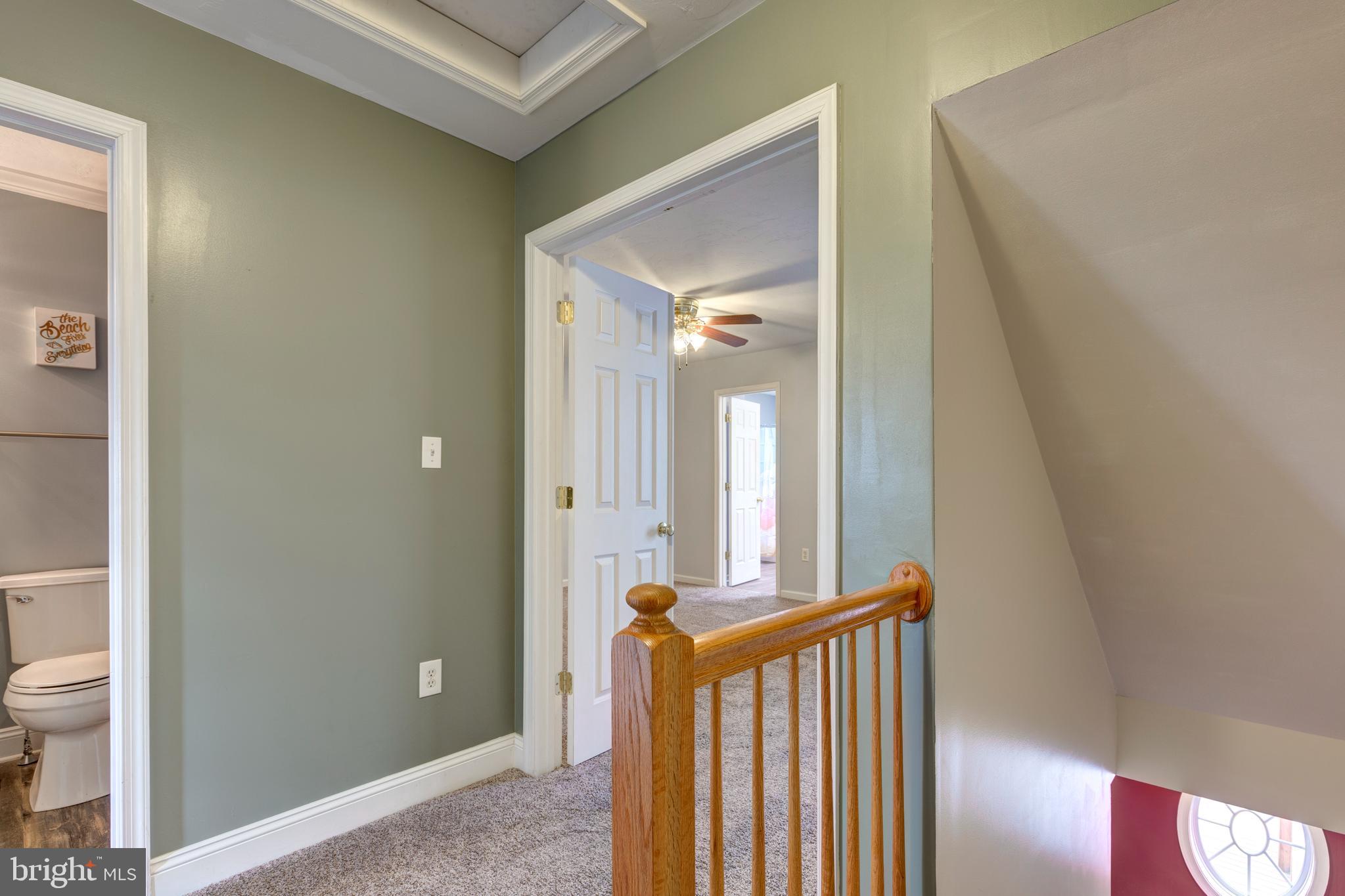 COLONIAL HILLS - Residential