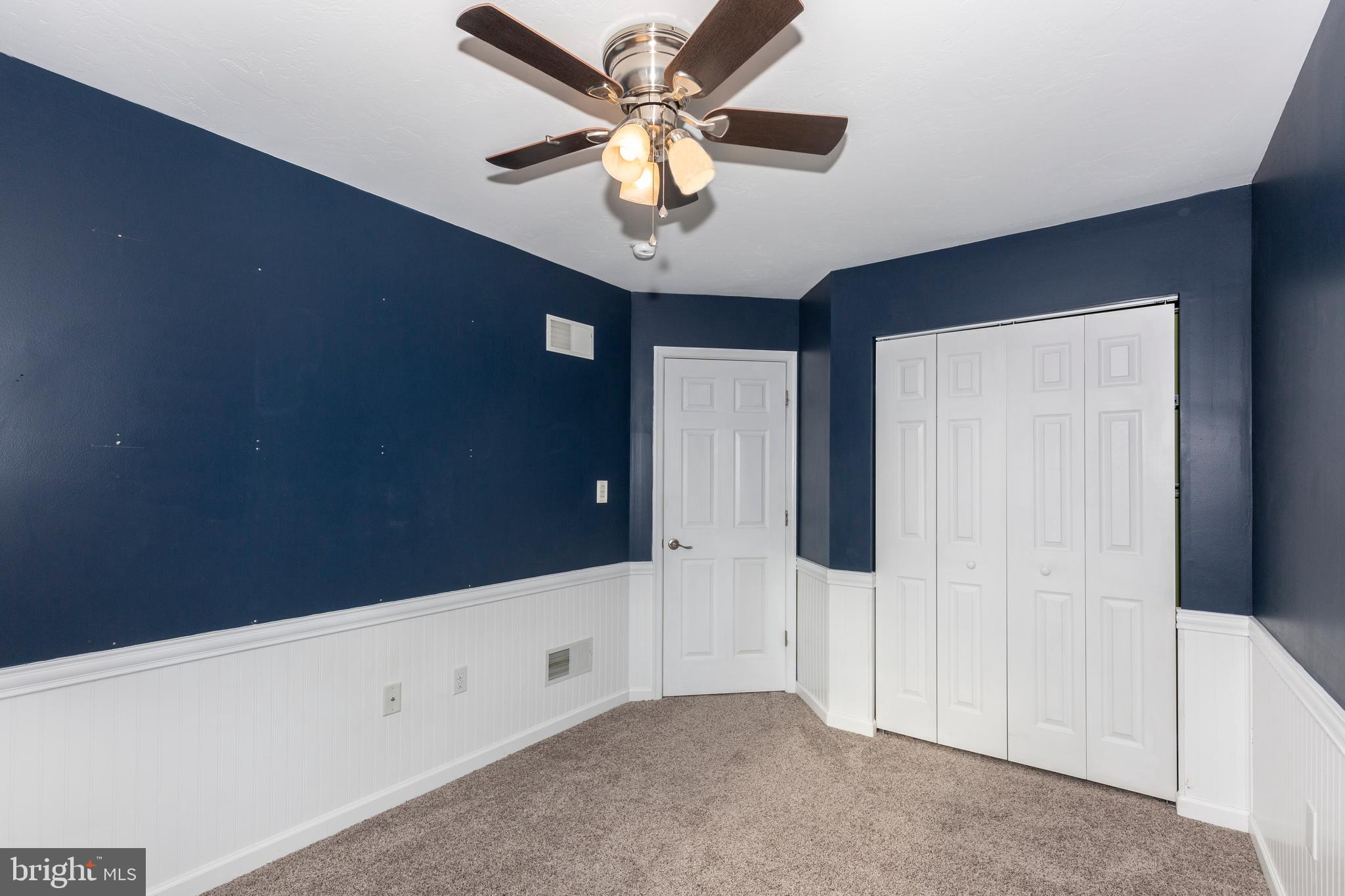 COLONIAL HILLS - Residential
