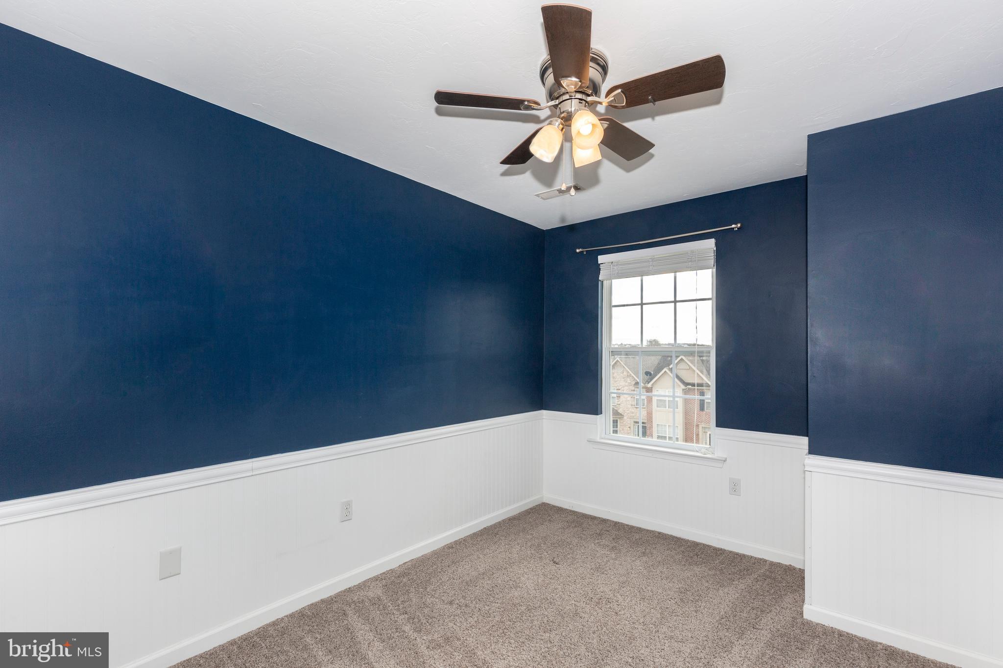 COLONIAL HILLS - Residential