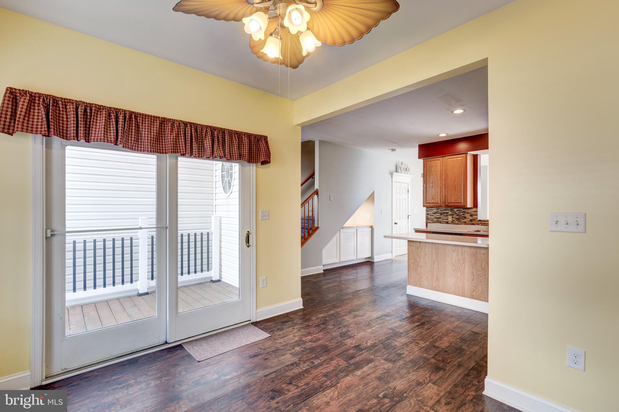 COLONIAL HILLS - Residential