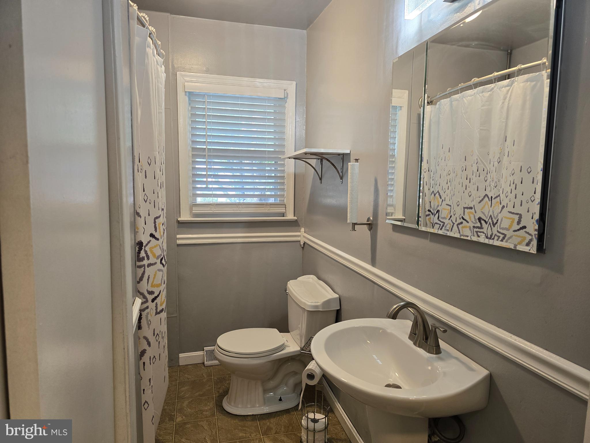 HAMPSTEAD VILLAGE - Residential Lease