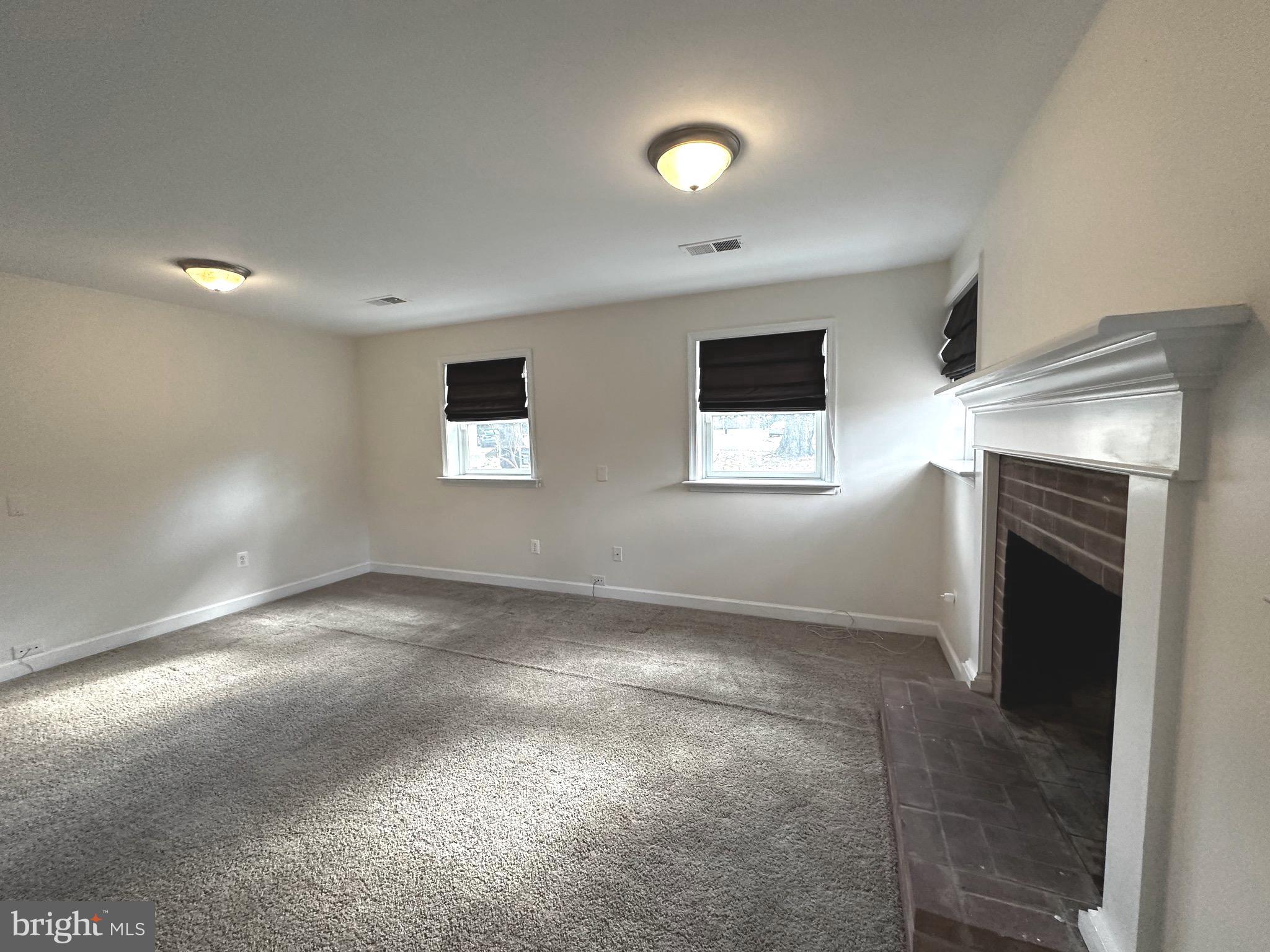 FOXHALL - Residential Lease